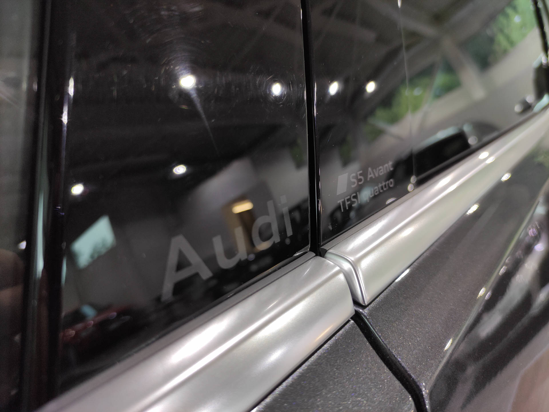 AUDI S5 Avant 3.0 V6 TFSI quattro S-Tronic-showroom-element-2