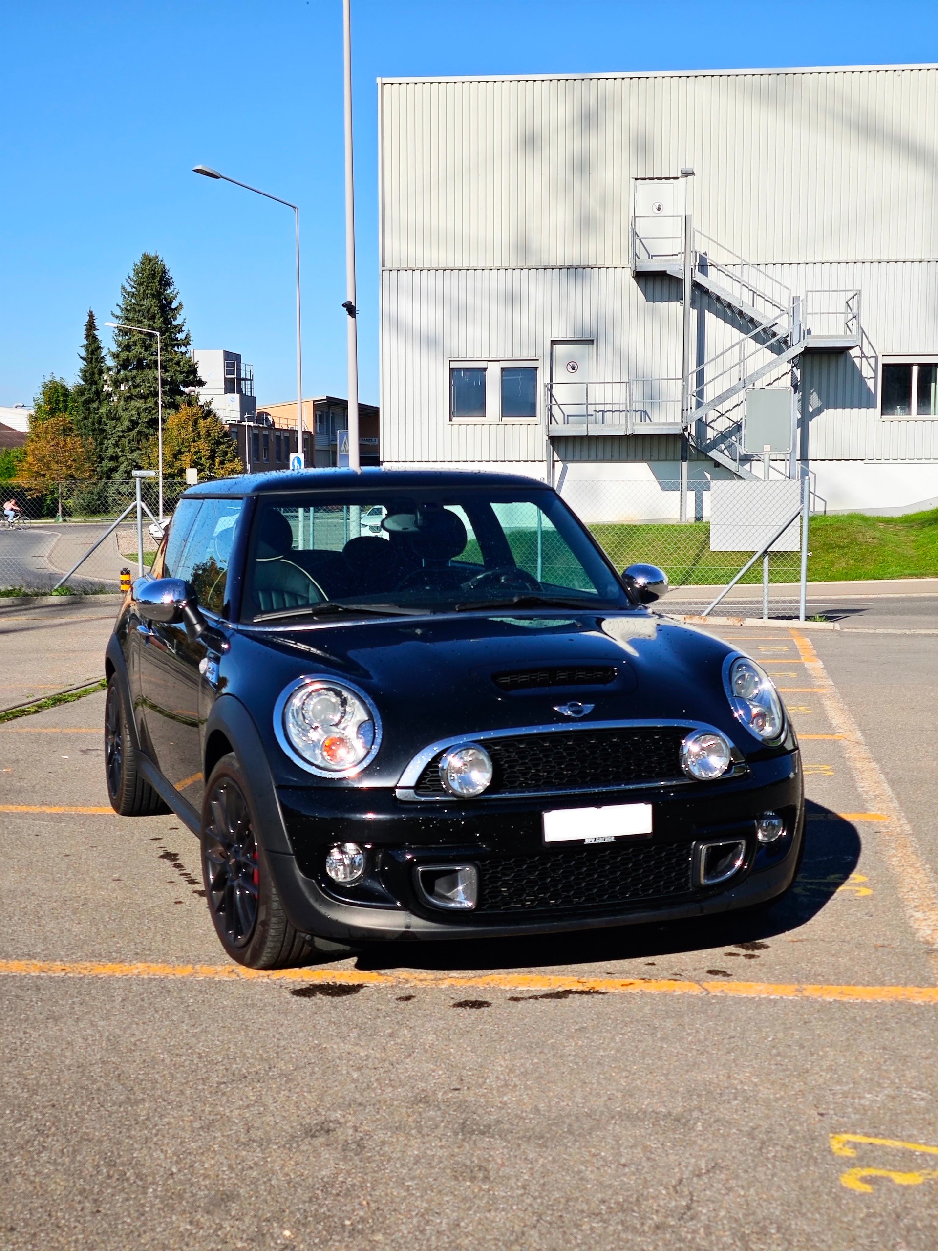 MINI 1.6i John Cooper Works-image-3