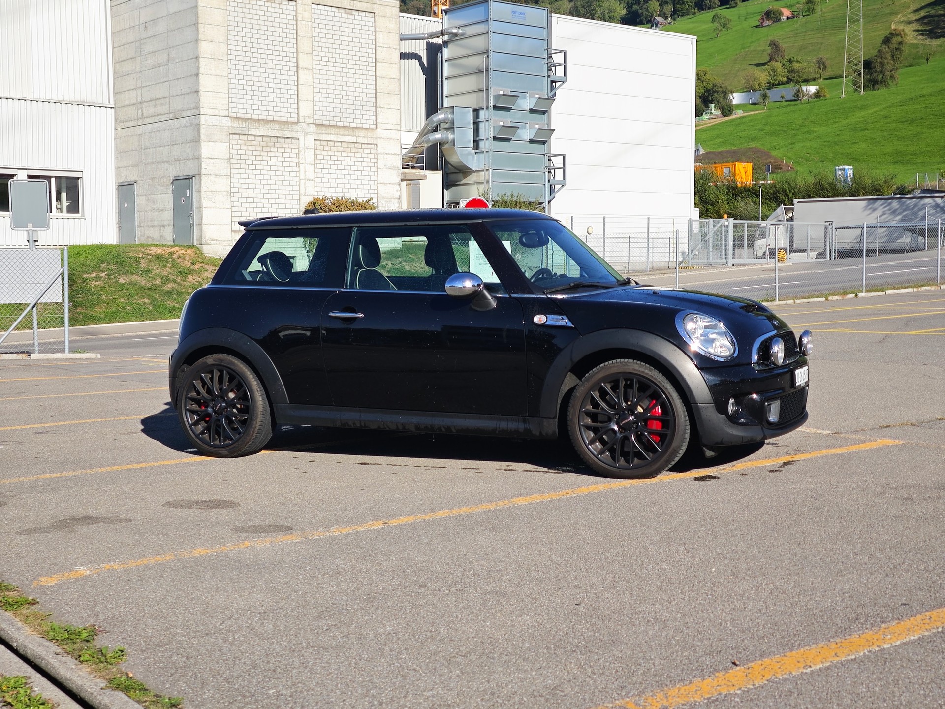 MINI 1.6i John Cooper Works-image-2
