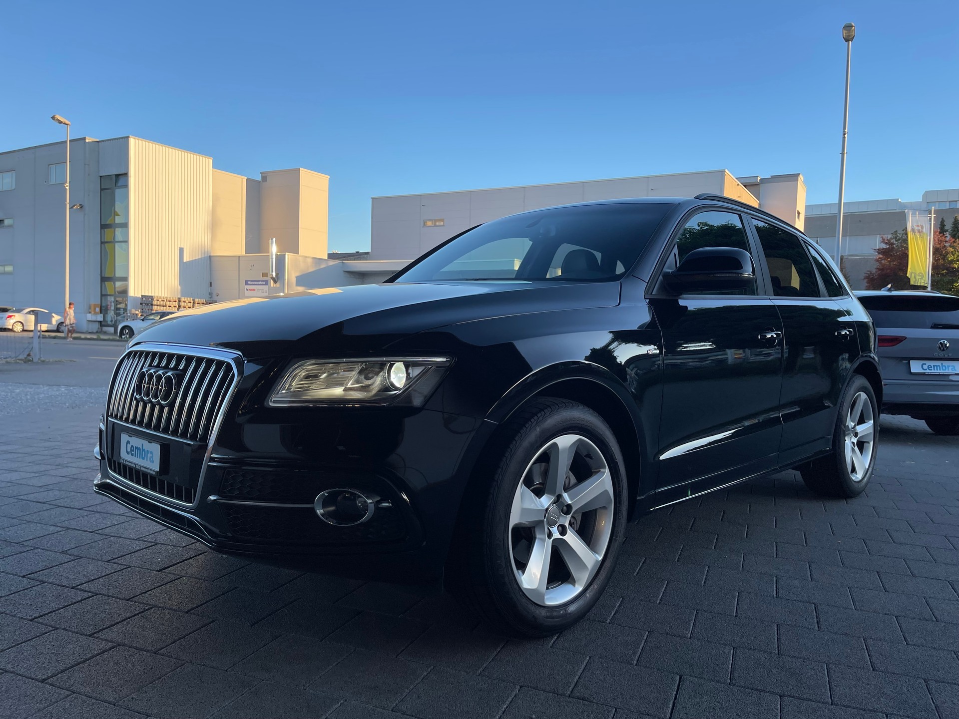AUDI Q5 2.0 TDI S-Line