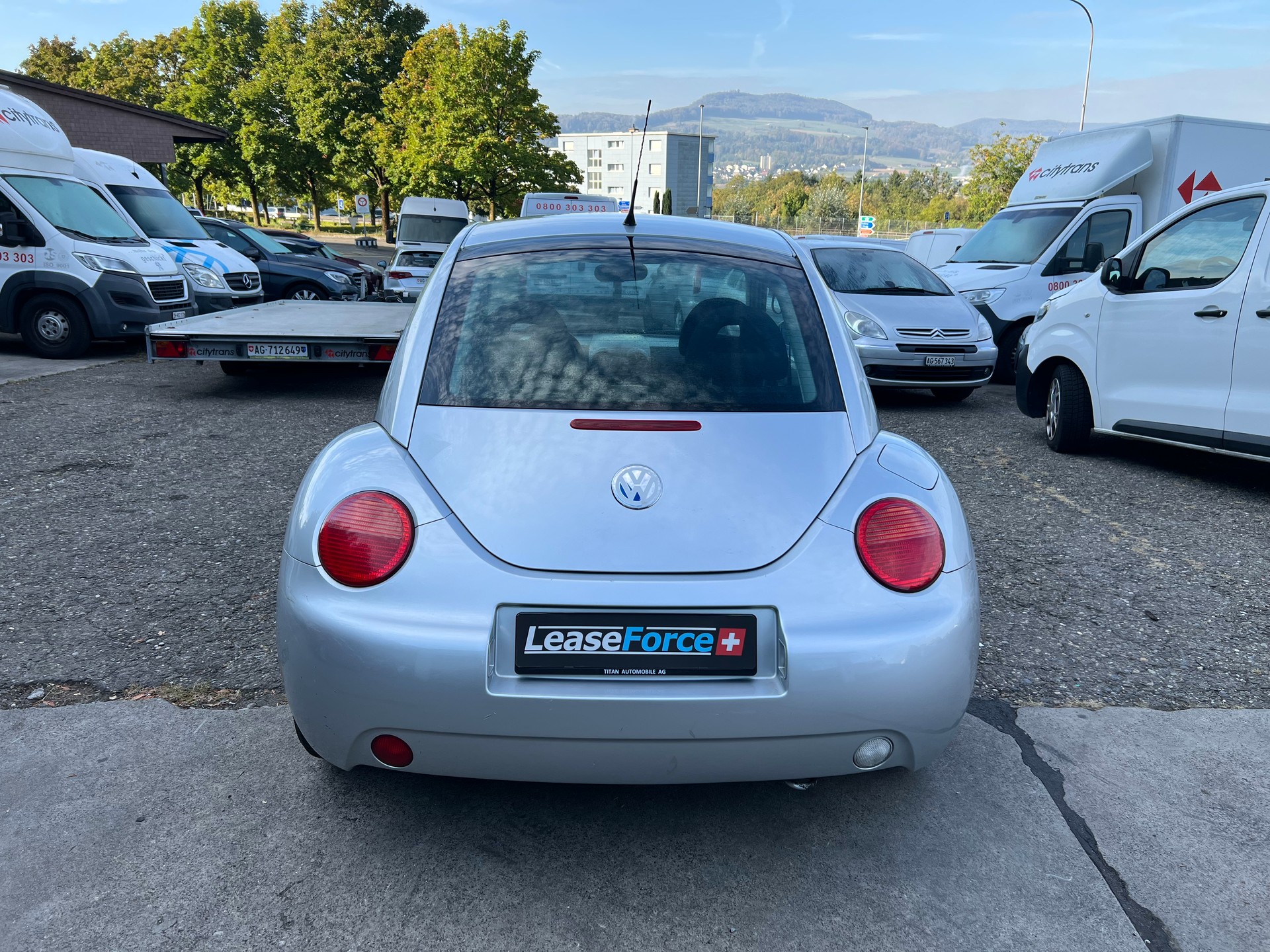 VW Beetle 1.8 T-showroom-element-3