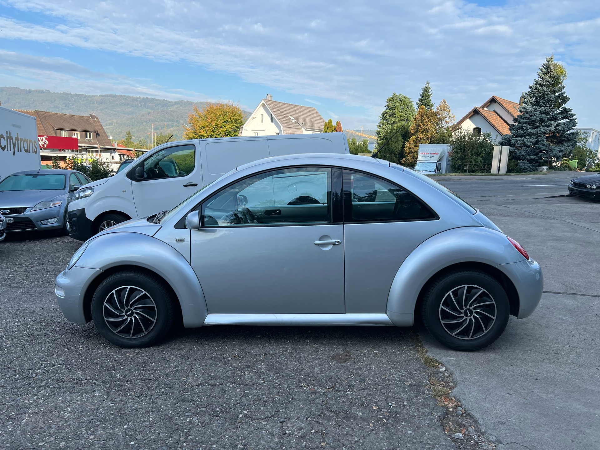 VW Beetle 1.8 T-showroom-element-1