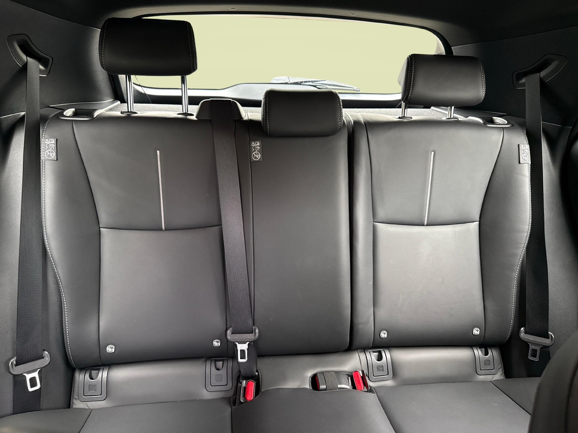 LEXUS LBX 1.5 Hybrid Relax AWD-image-10