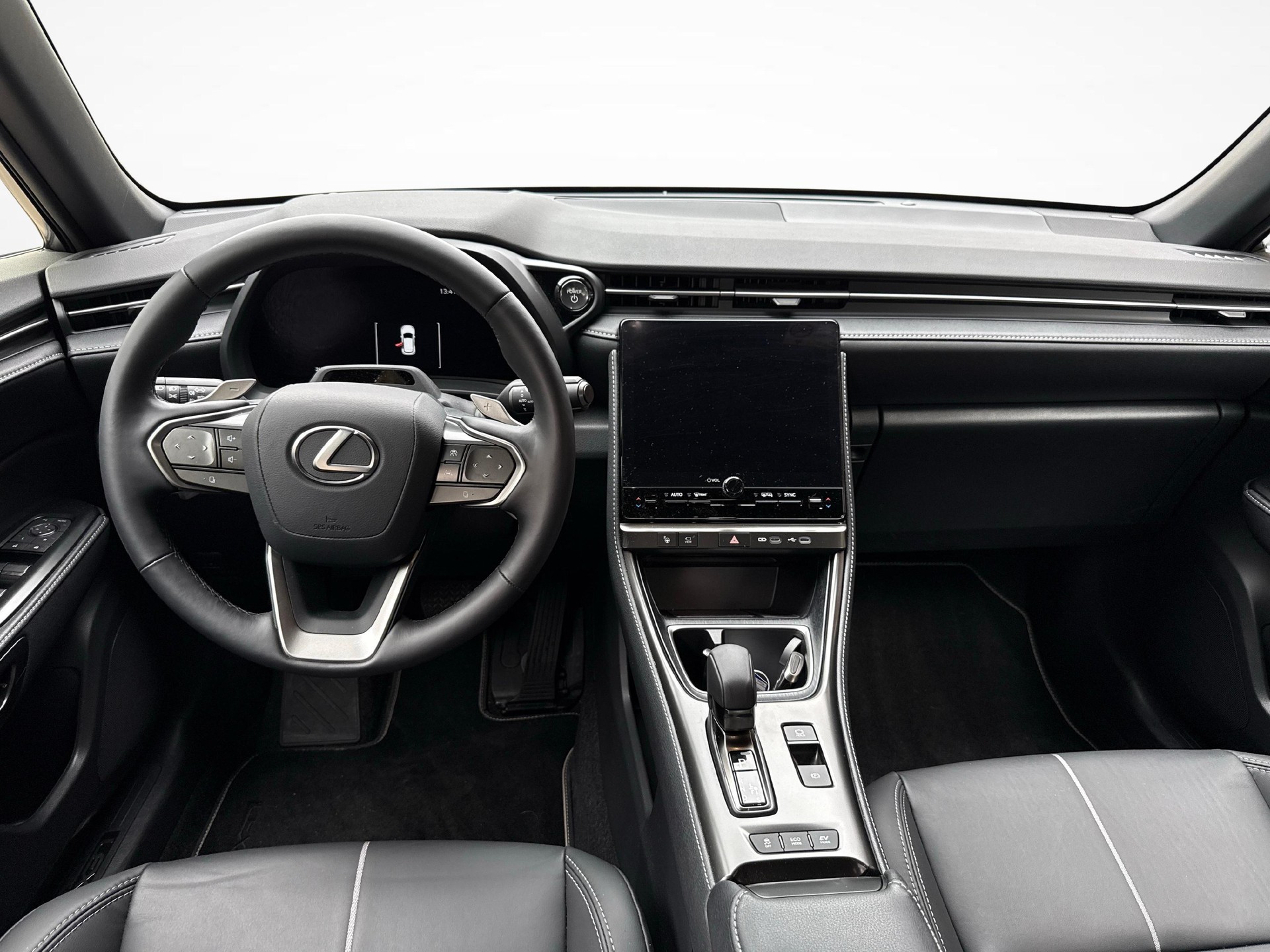 LEXUS LBX 1.5 Hybrid Relax AWD-image-8