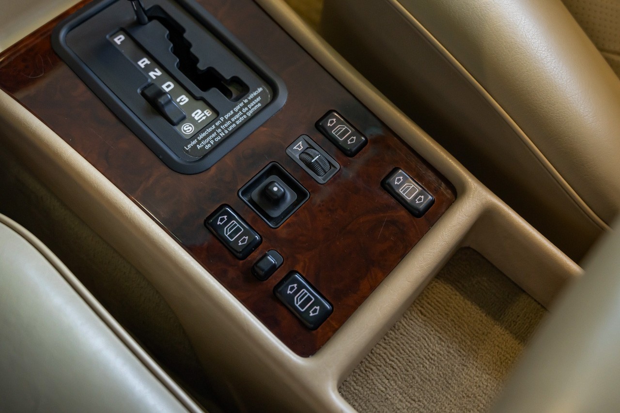 MERCEDES-BENZ 420 SEC Automatic-image-27