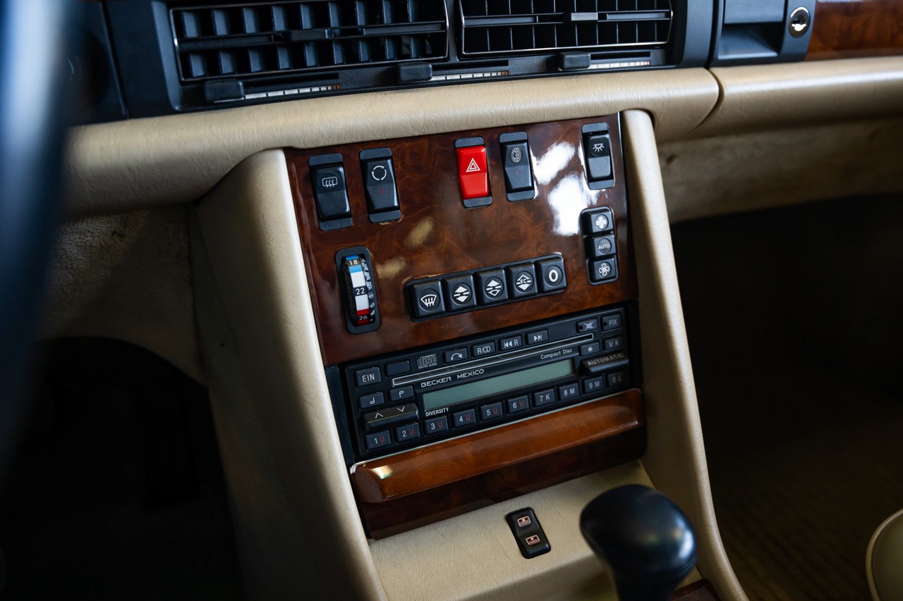 MERCEDES-BENZ 420 SEC Automatic-image-24