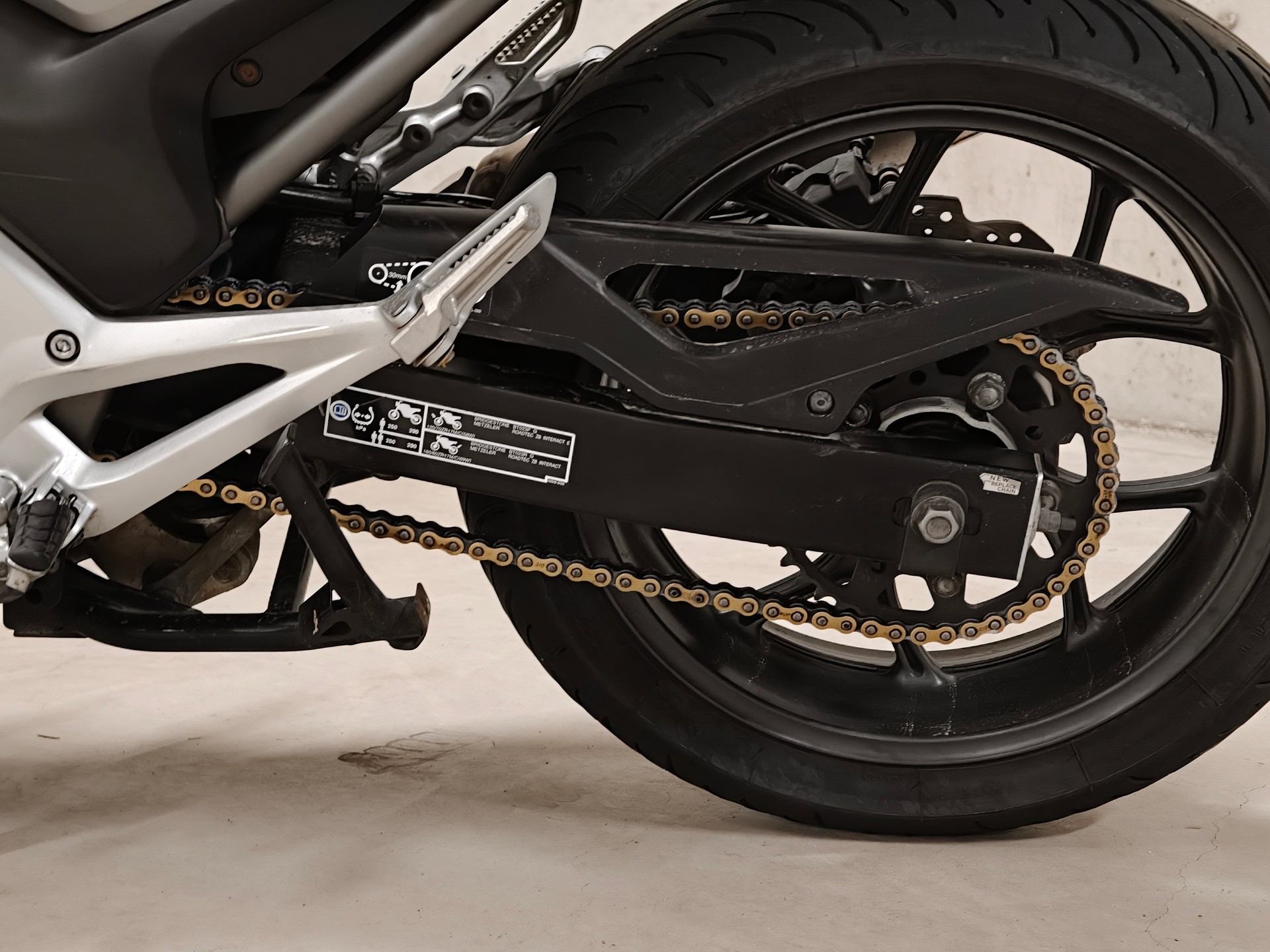 HONDA NC 700 S ABS-image-2