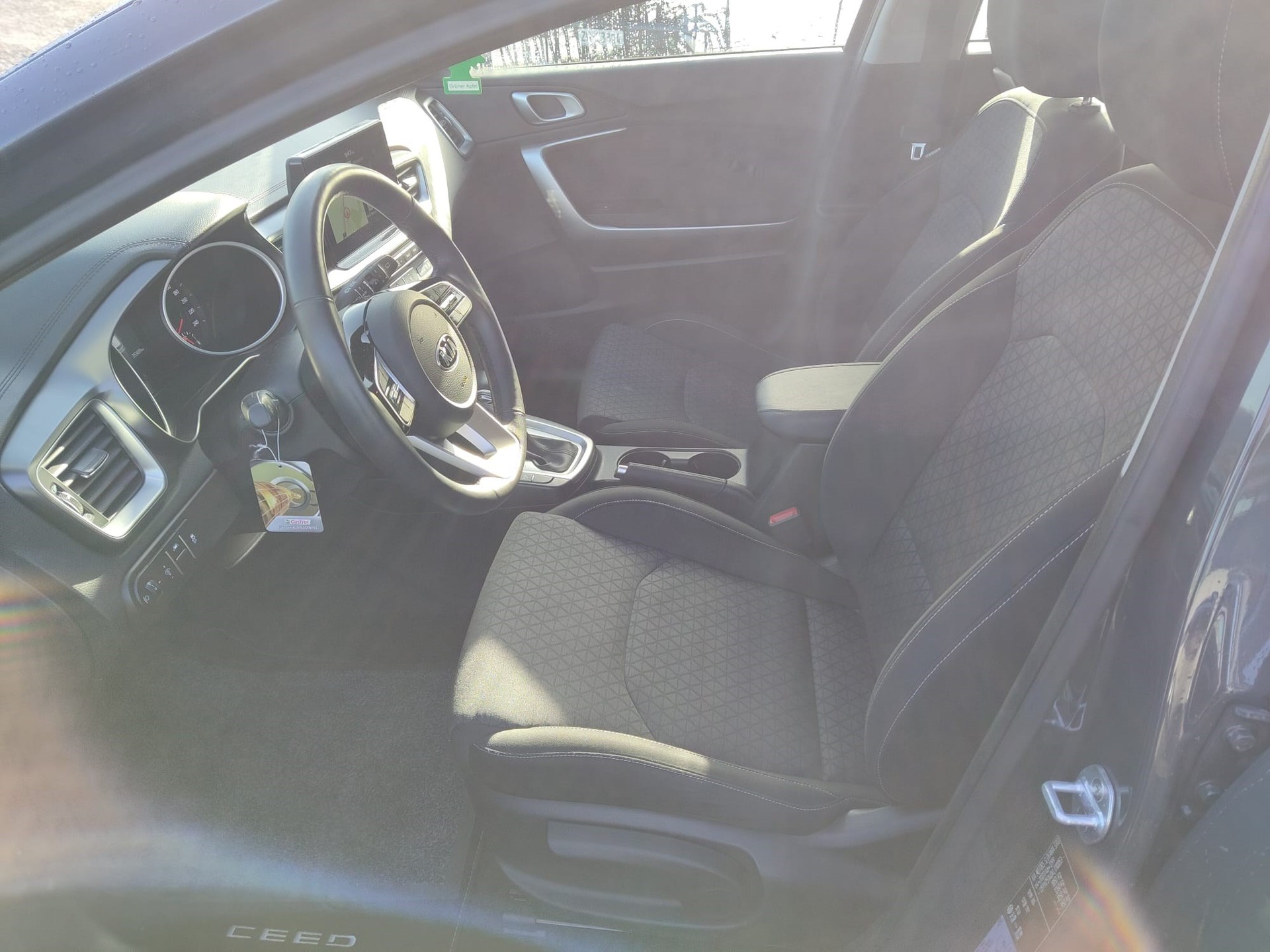 KIA Ceed 1.4 T-GDi Style DCT-image-6
