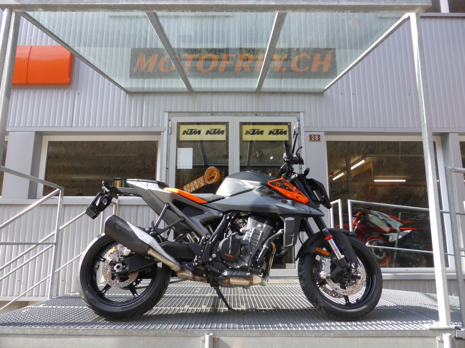 KTM 990 Duke-image-0