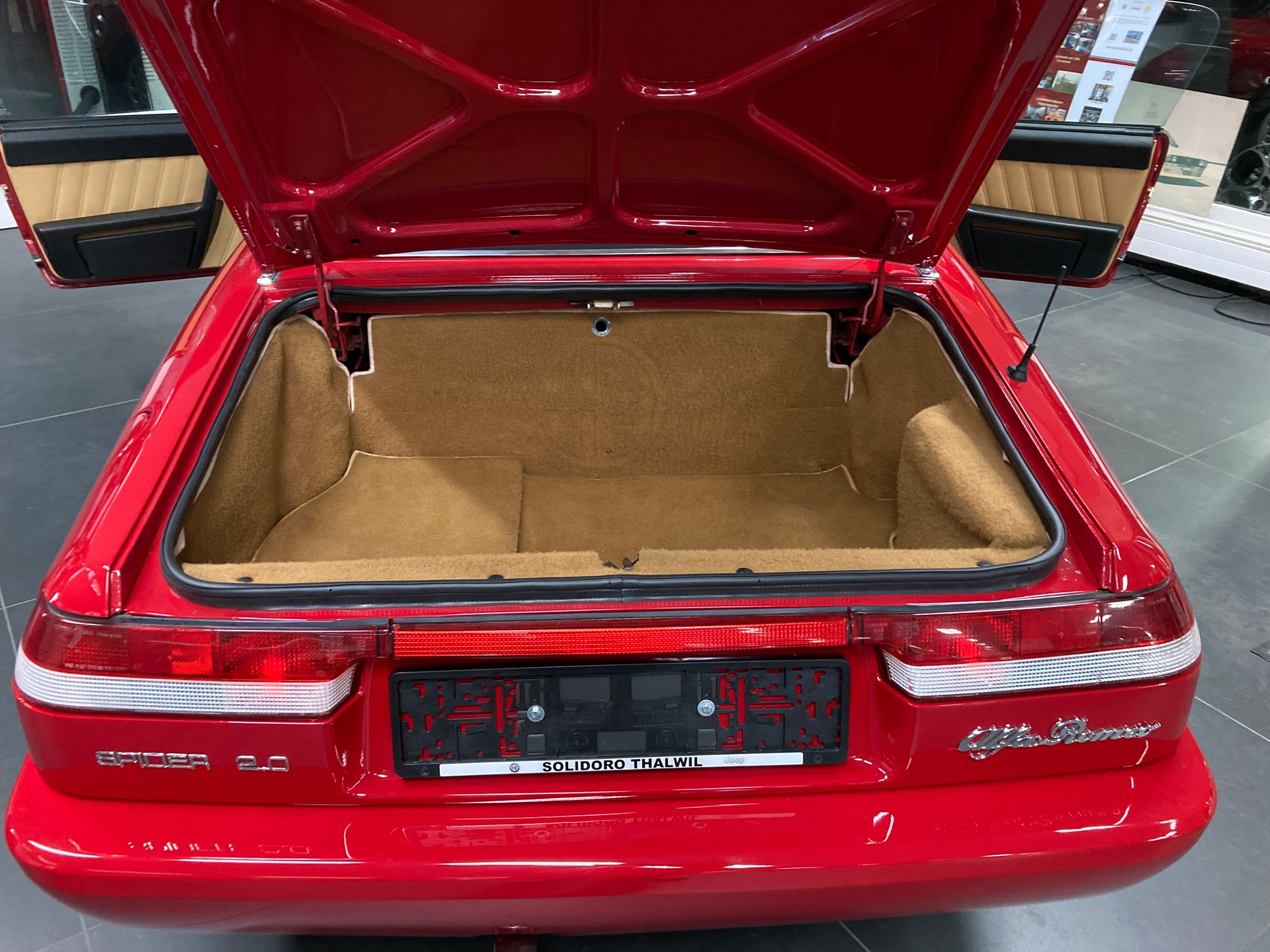 ALFA ROMEO Spider 2.0-image-10