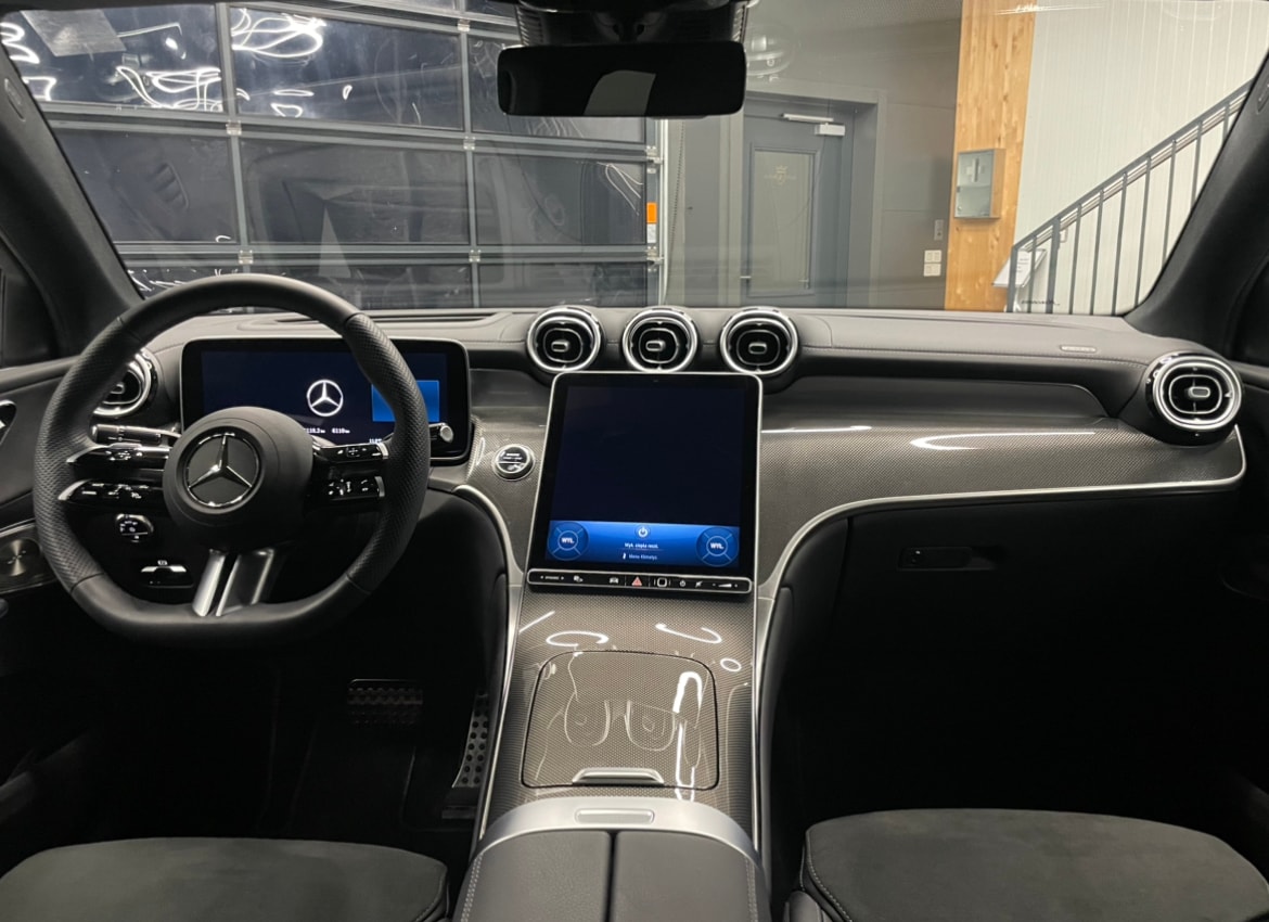 MERCEDES-BENZ GLC Coupé 220 d AMG Line 4Matic 9G-Tronic-image-11
