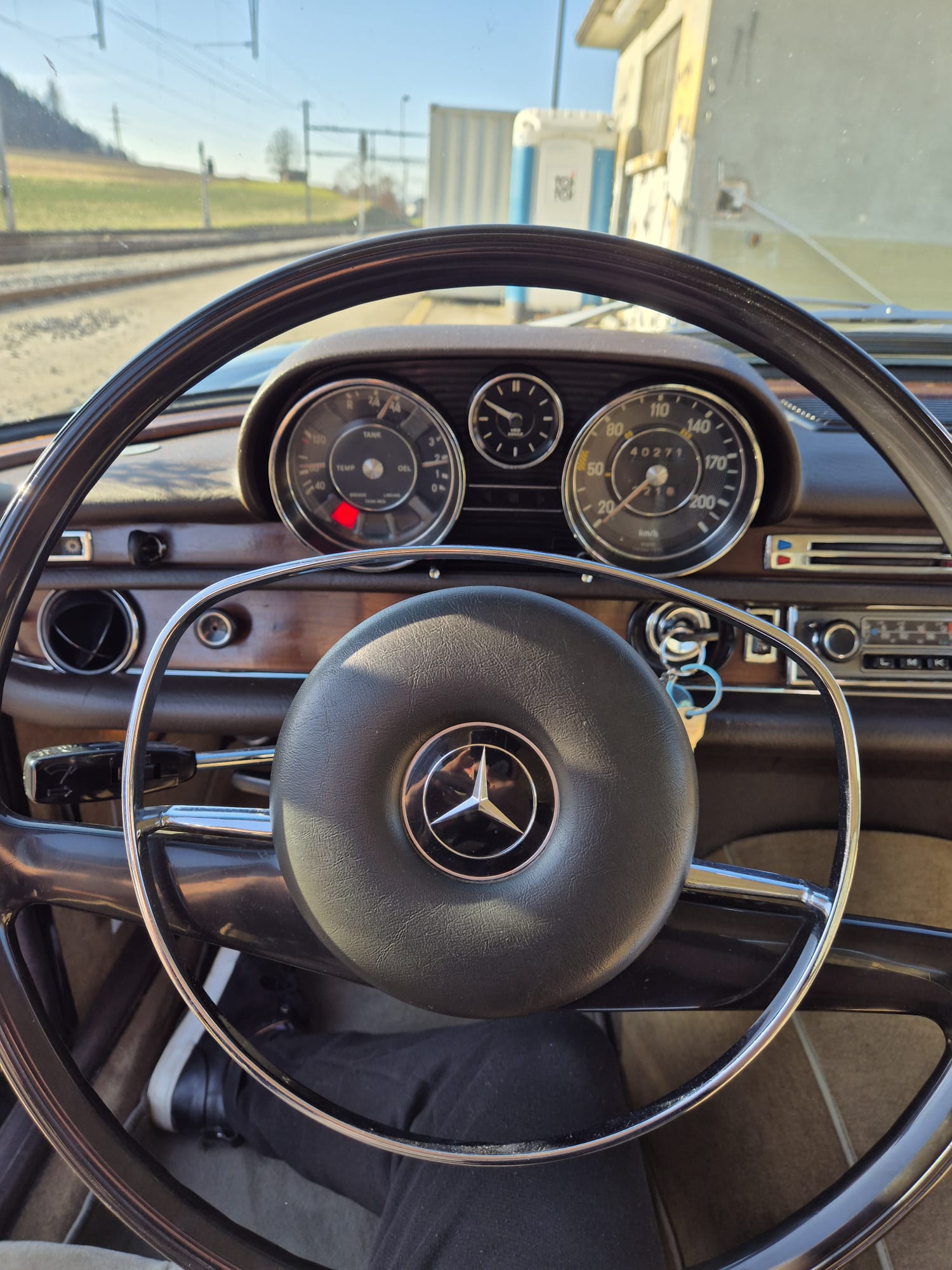 MERCEDES-BENZ 280-image-9