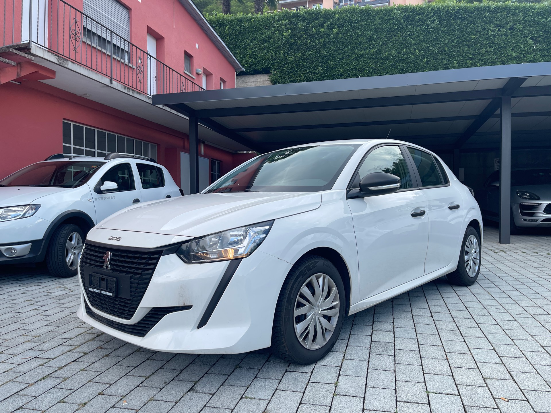 PEUGEOT 208 1.2 PureTech Active-image-4