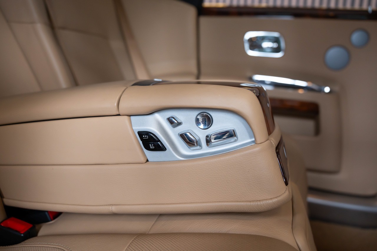 ROLLS-ROYCE Ghost 6.6 V12-image-28