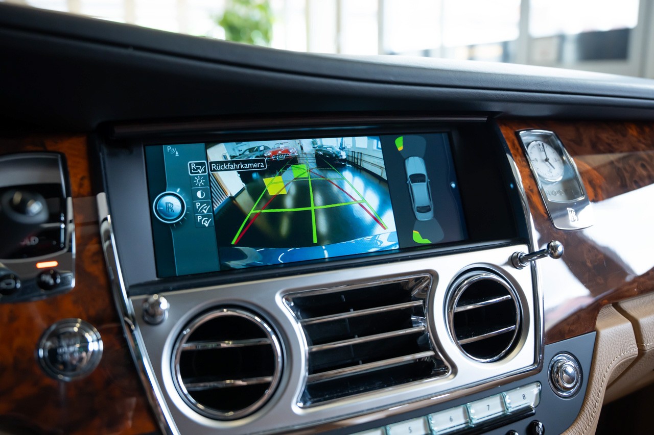ROLLS-ROYCE Ghost 6.6 V12-image-21