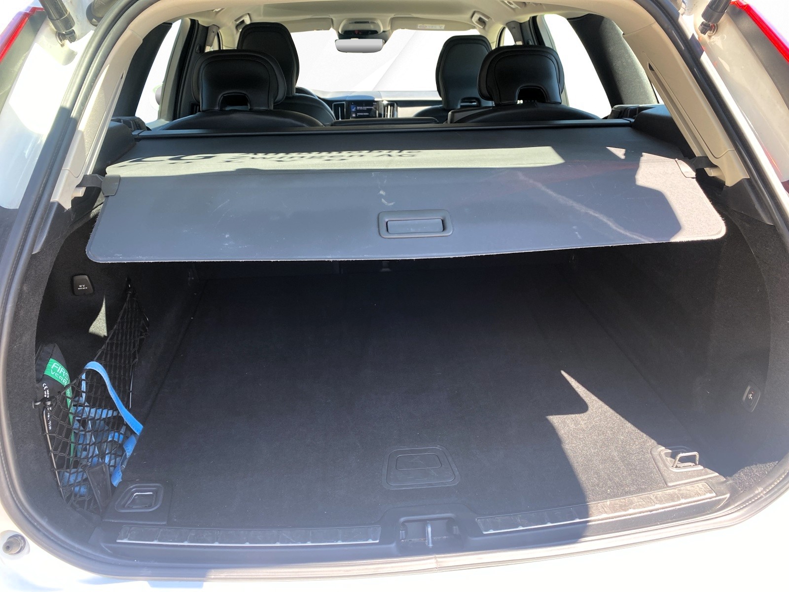 VOLVO XC60 B4 Diesel Mild Hybrid AWD Momentum Geartronic-image-12