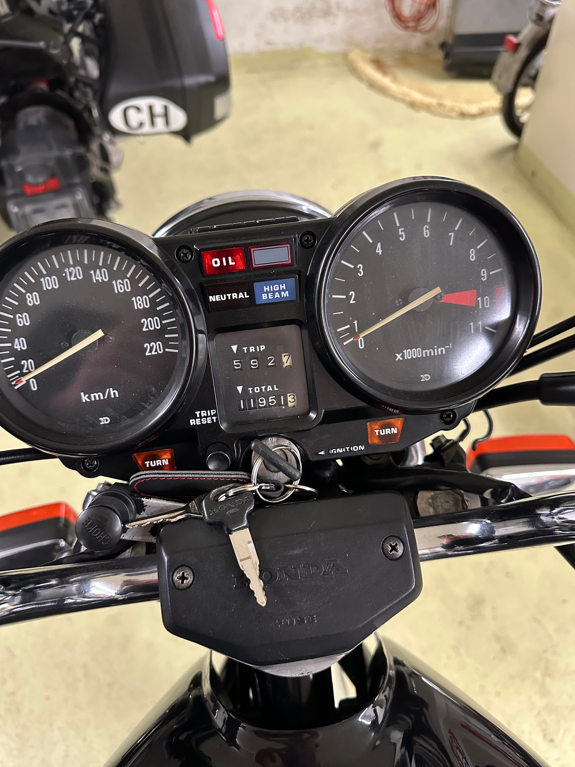 HONDA CB 750 KZ-image-7