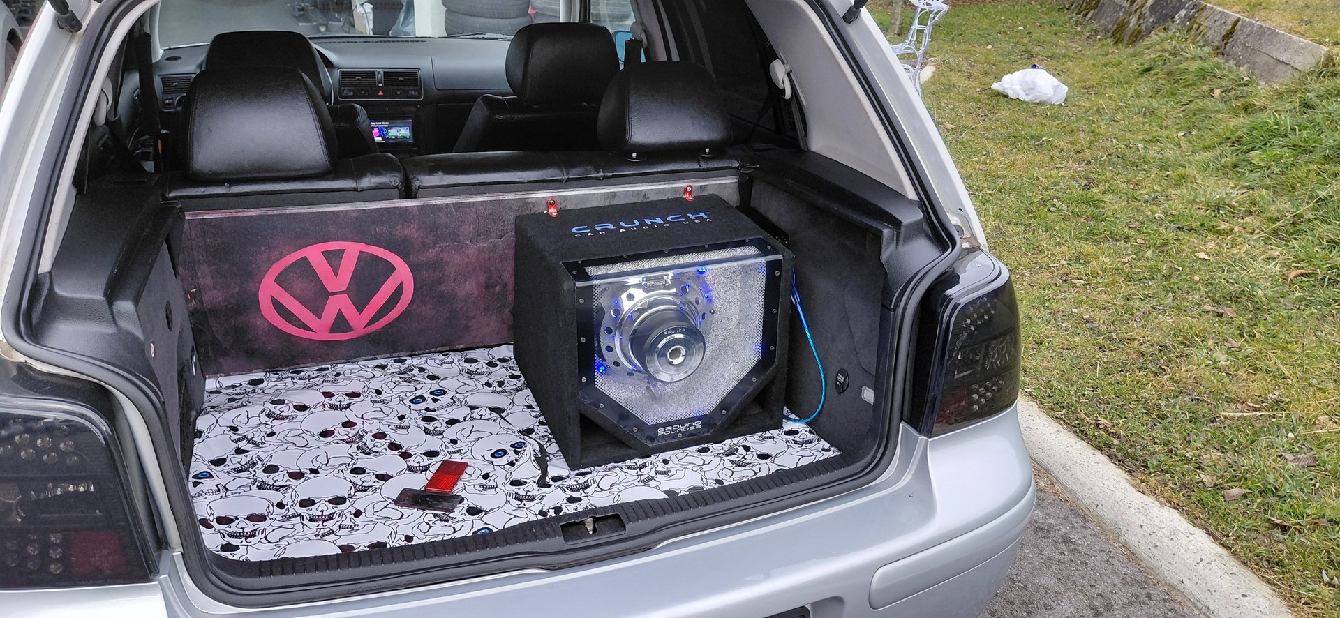 VW VW Golf 4motion-showroom-element-3
