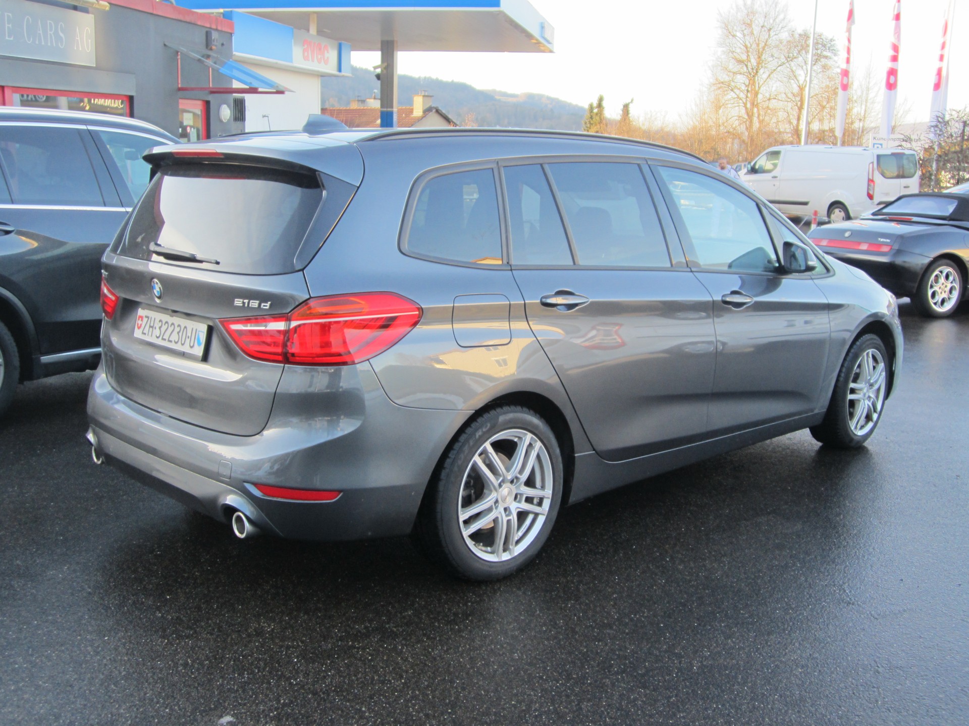 BMW 218d xDrive Gran Tourer Steptronic-image-7