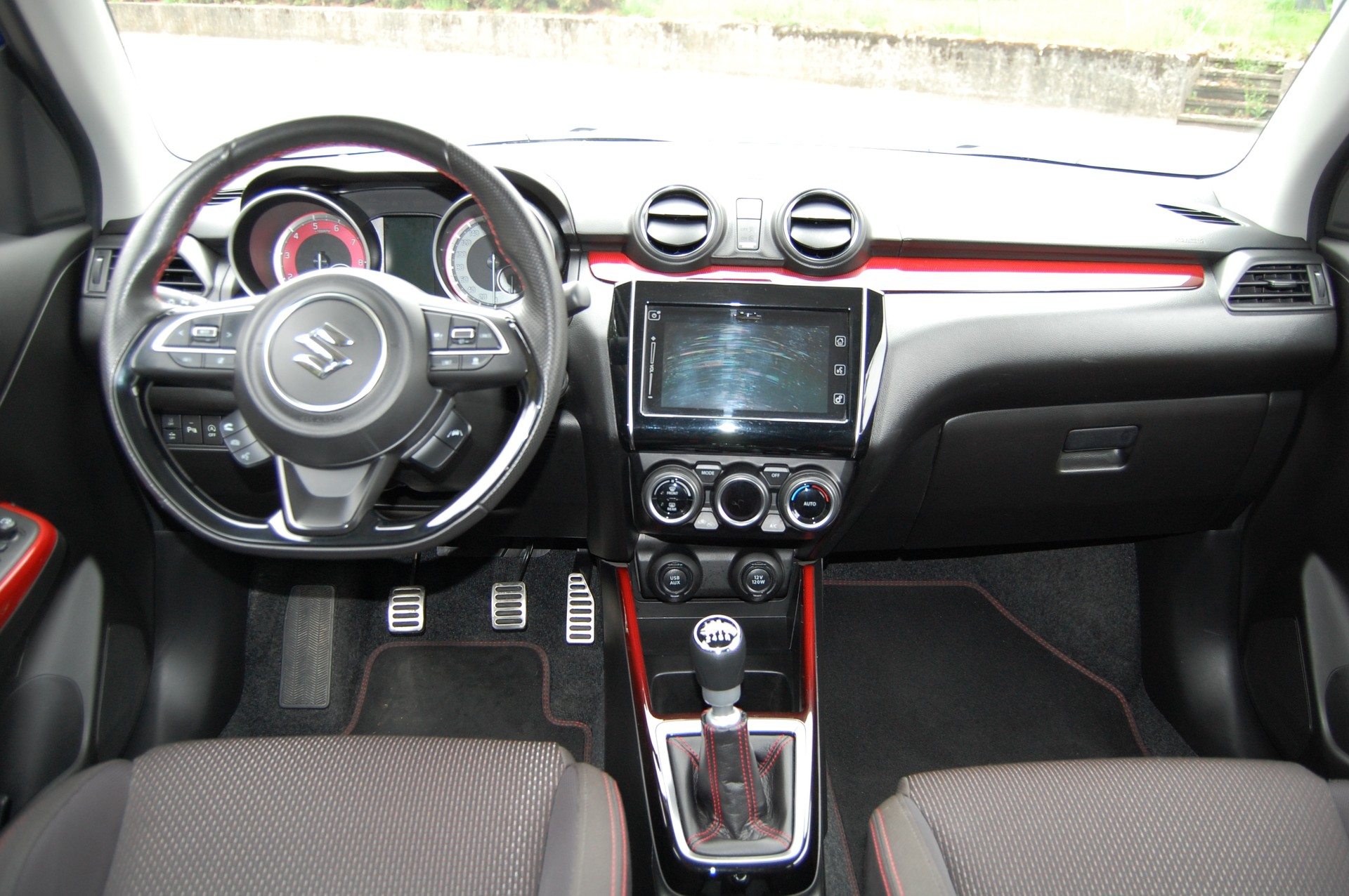 SUZUKI Swift Sport 1.4i 16V Compact Top Hybrid-image-8