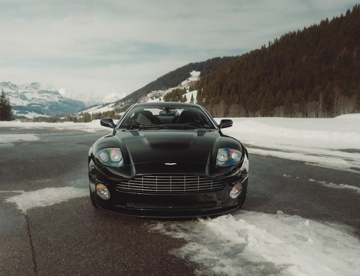 ASTON MARTIN Vanquish V12 S 5.9-48-image-2