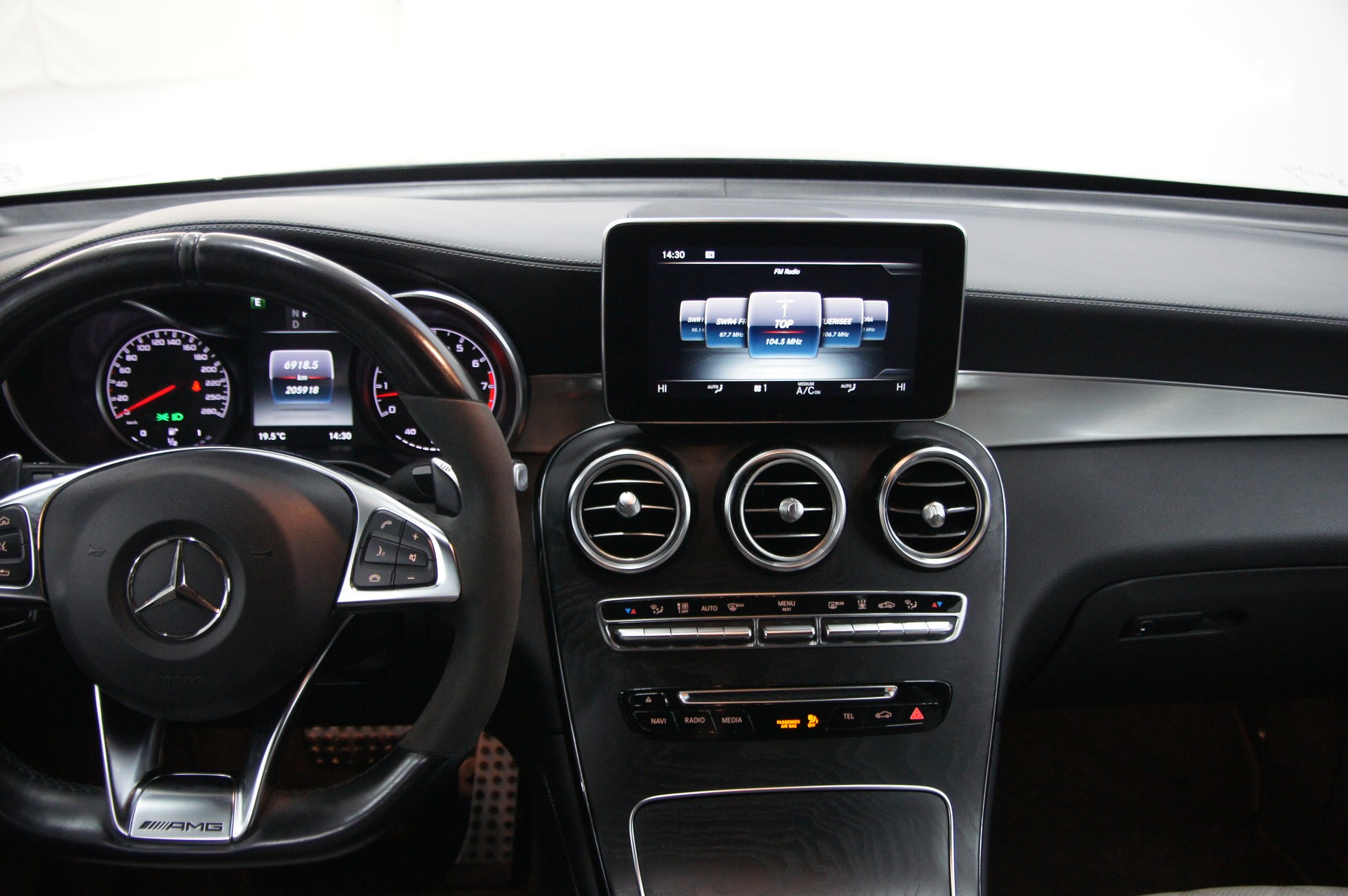 MERCEDES-BENZ GLC 43 AMG 4Matic 9G-Tronic-image-10