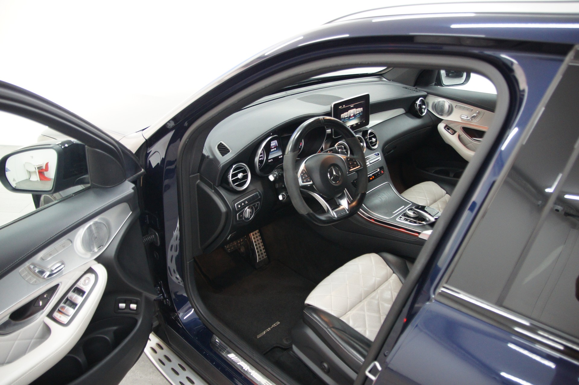 MERCEDES-BENZ GLC 43 AMG 4Matic 9G-Tronic-image-7