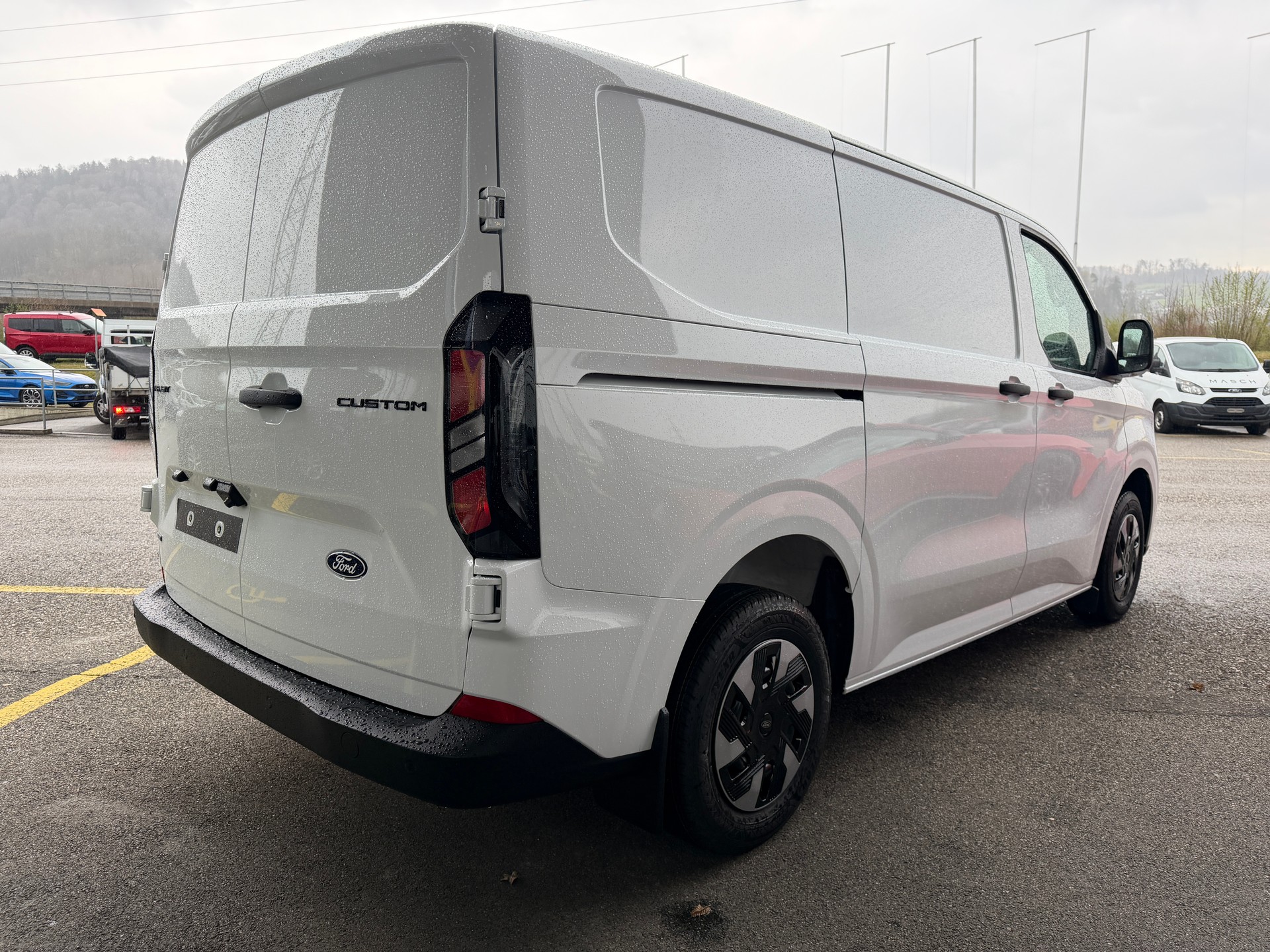 FORD Transit Custom Van PHEV 320 L1H1 Trend Automat-image-4