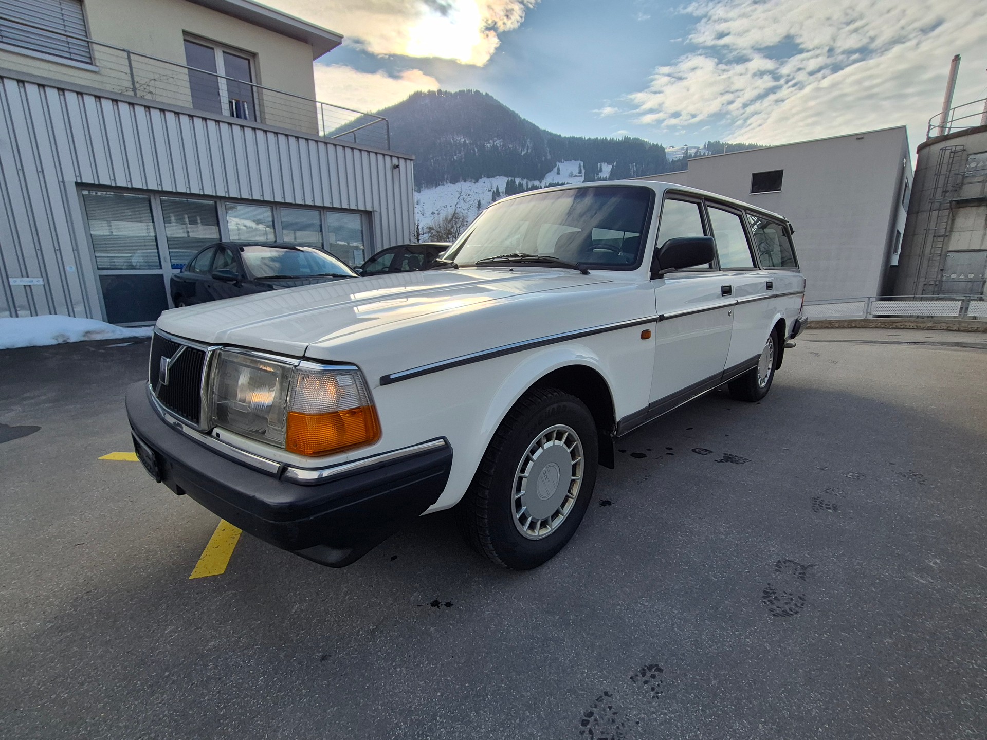 VOLVO 240 2.3 Classic-image-2