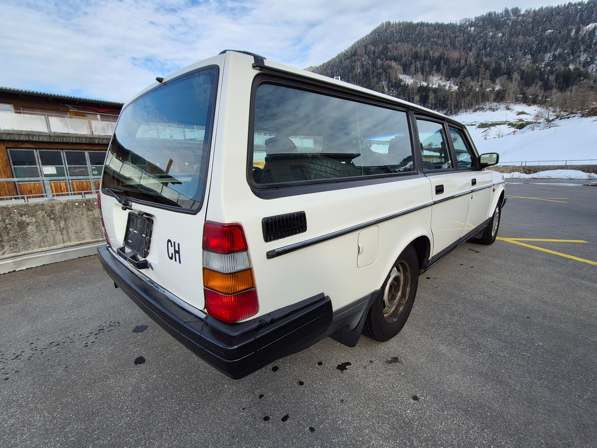 VOLVO 240 2.3 Classic-image-3