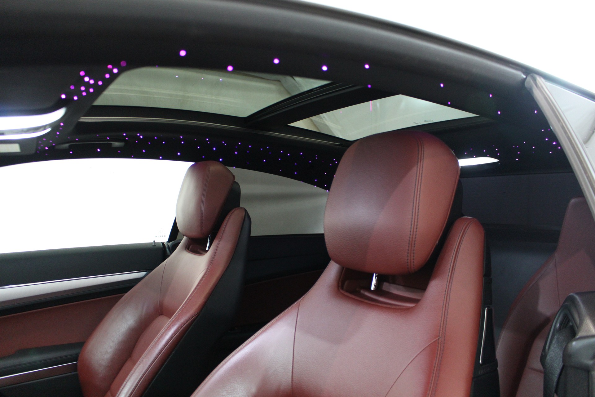 MERCEDES-BENZ E 250 CGI BlueEF Coupé-image-16
