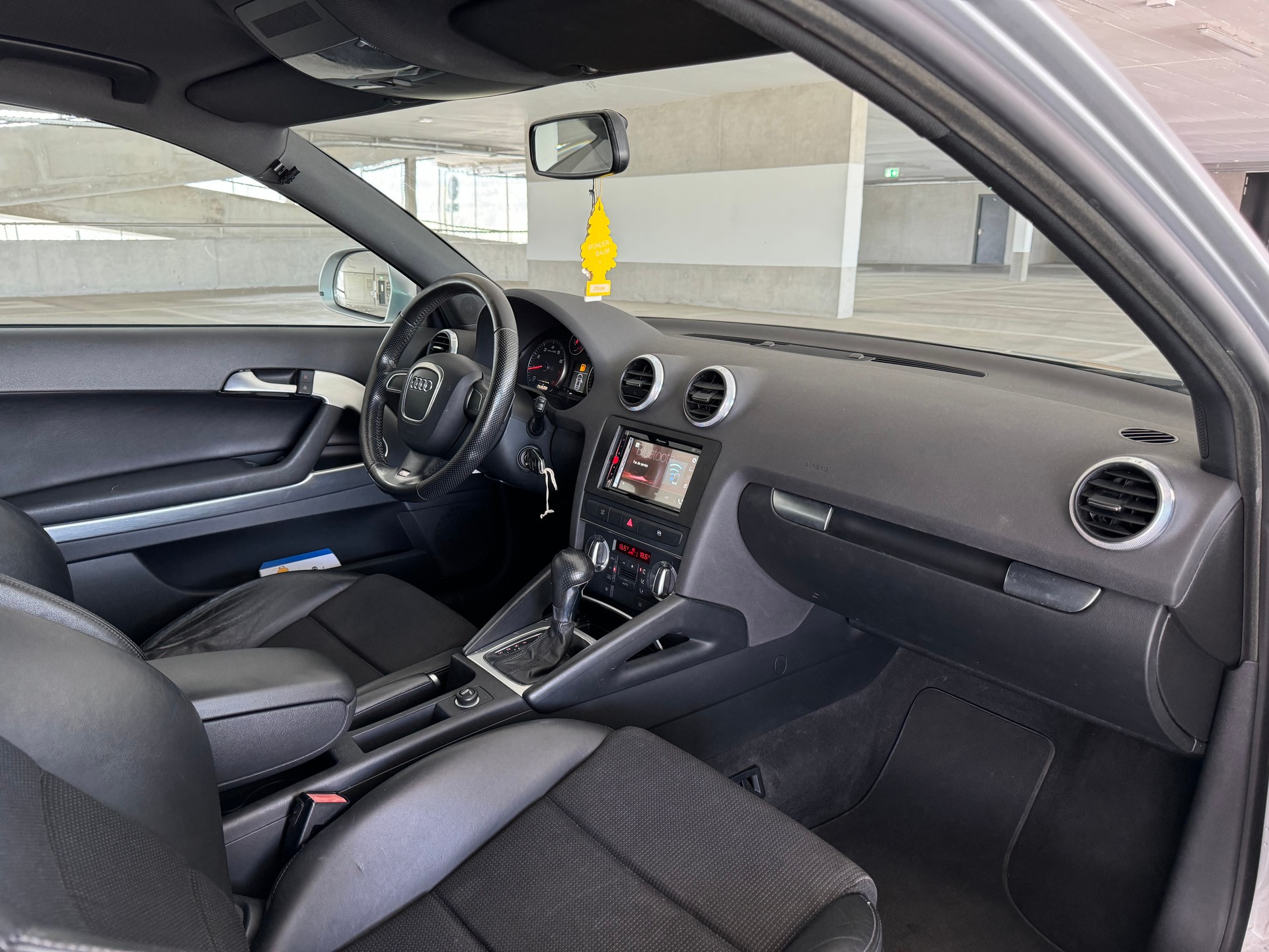 AUDI A3 Sportback 1.8 TFSI Ambition S-tronic S-line-image-11