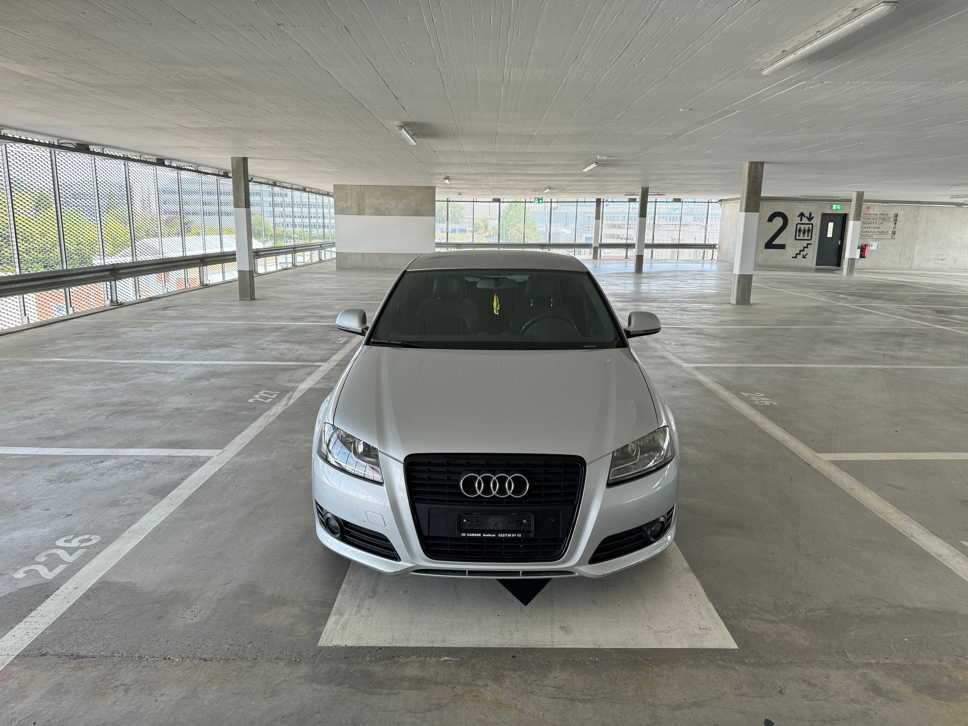 AUDI A3 Sportback 1.8 TFSI Ambition S-tronic S-line-image-1