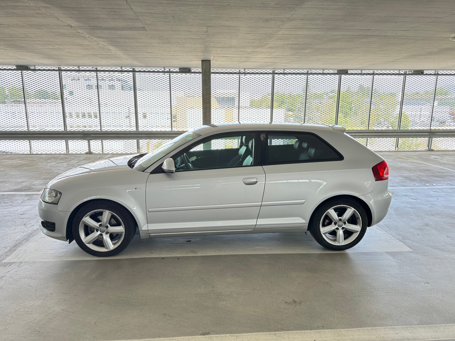 AUDI A3 Sportback 1.8 TFSI Ambition S-tronic S-line-image-3