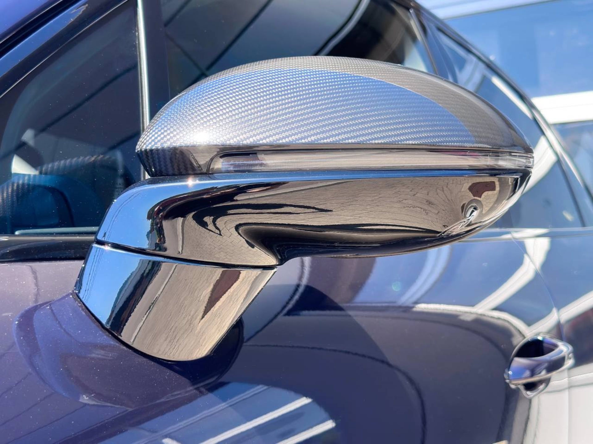 PORSCHE Cayenne Turbo E-Hybrid-image-13