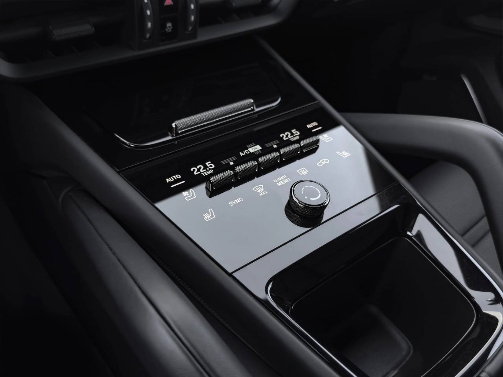 PORSCHE Cayenne Turbo E-Hybrid-image-19