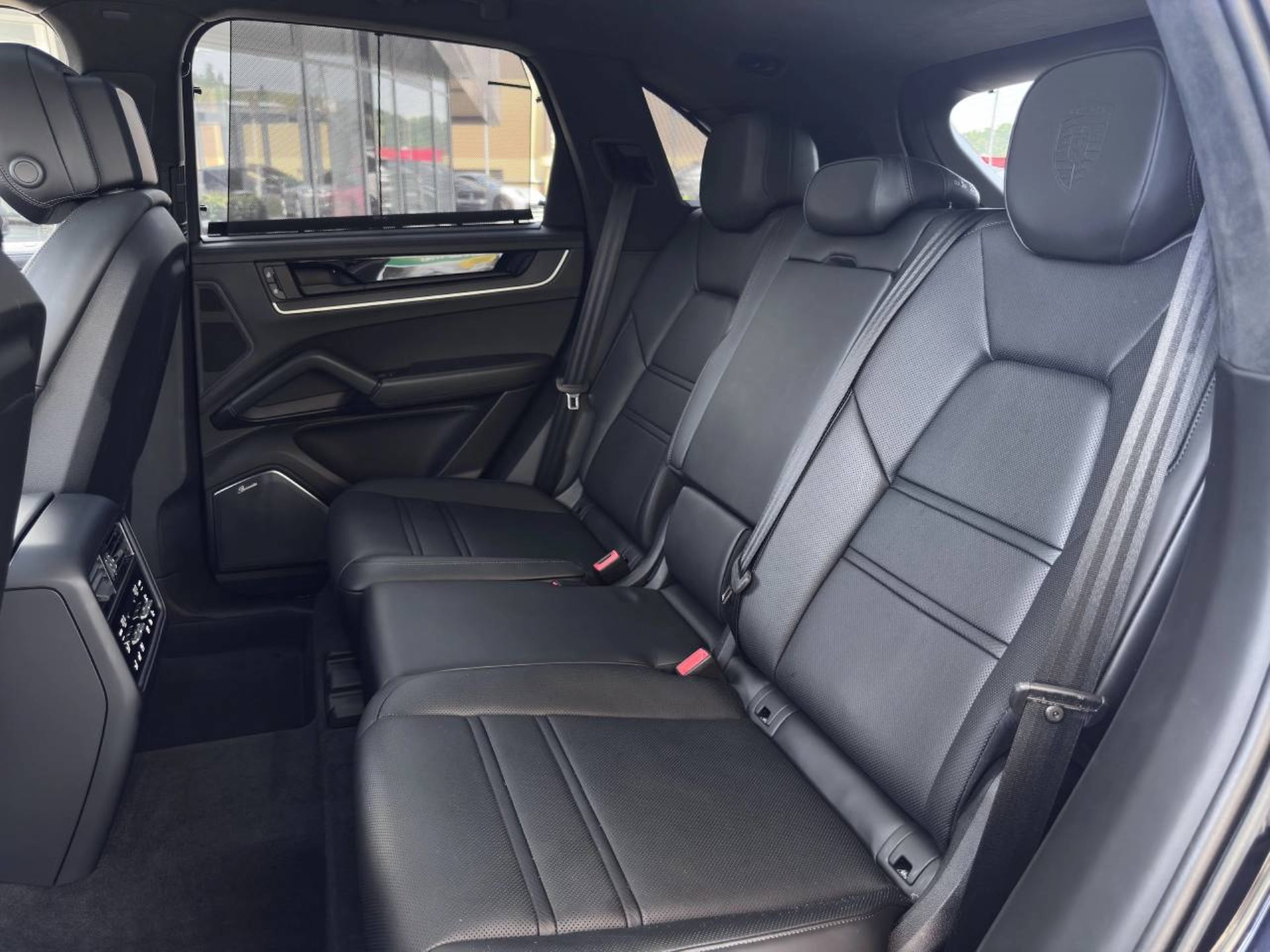 PORSCHE Cayenne Turbo E-Hybrid-image-24