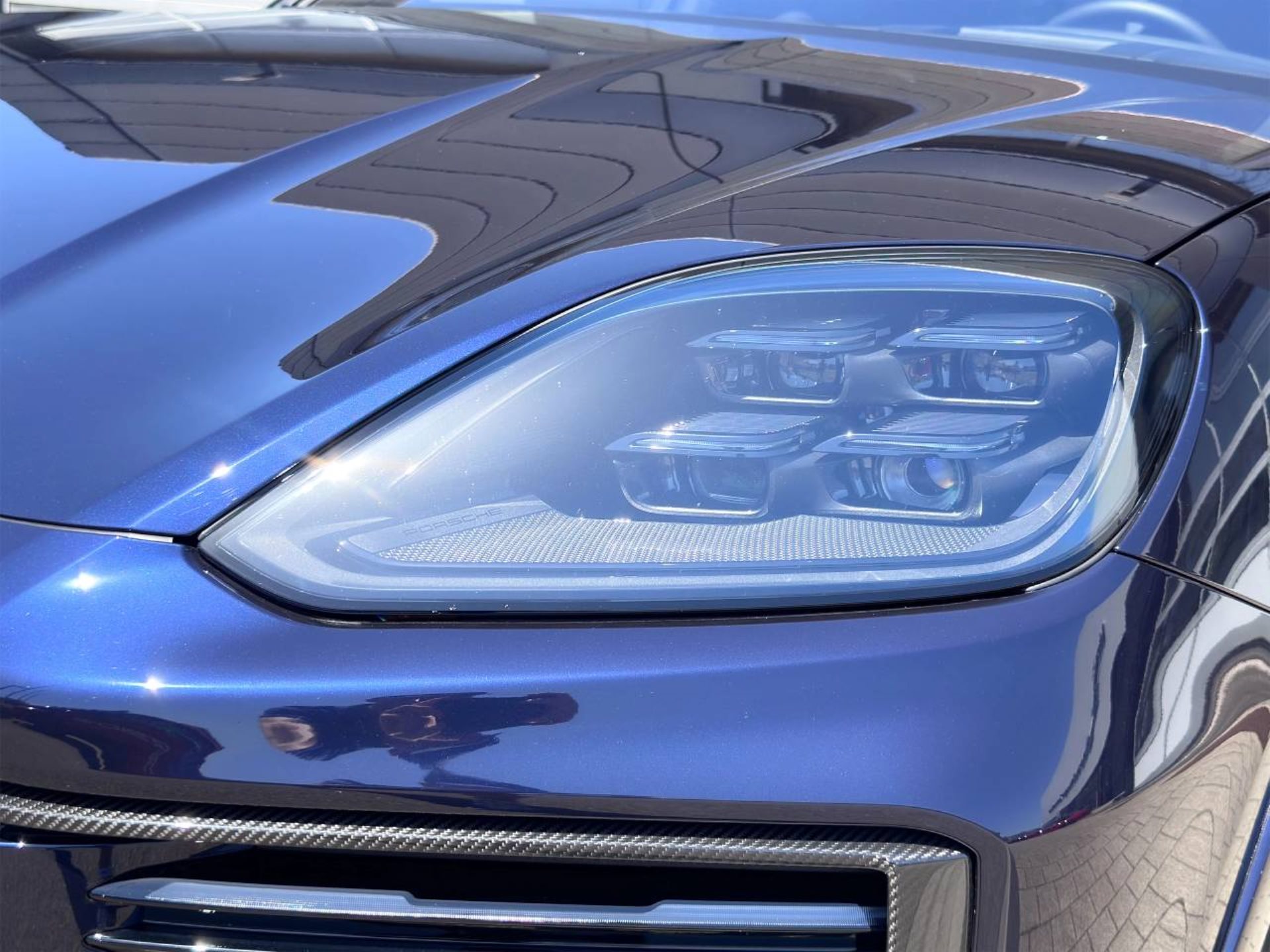 PORSCHE Cayenne Turbo E-Hybrid-image-12