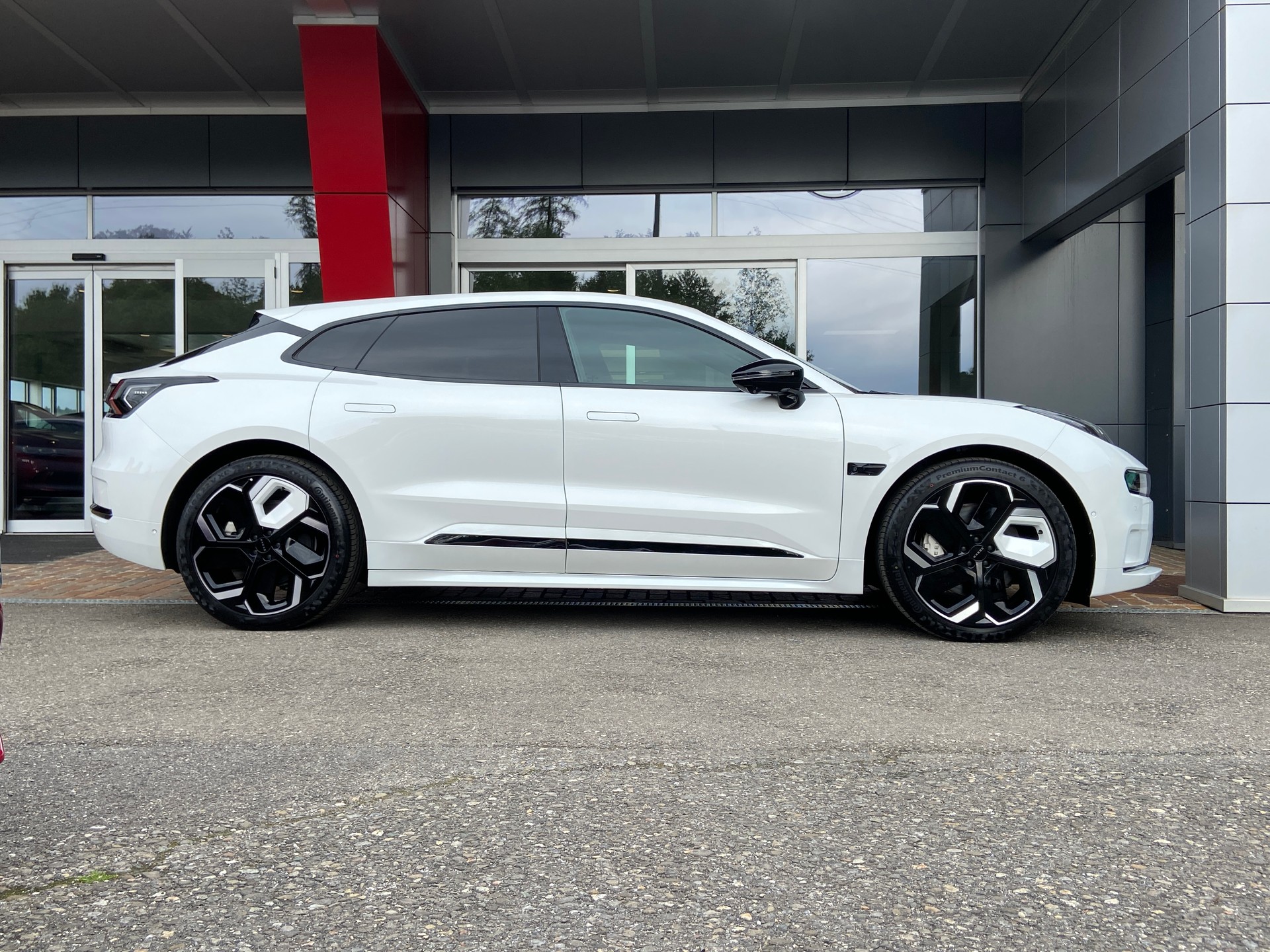 ZEEKR 001 96kWh Performace AWD-image-27