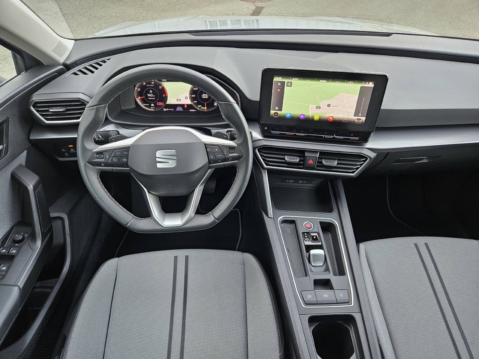 SEAT Leon ST 2.0 TDI Style DSG* Navi * Abstandsregeltempomat ACC *-image-8
