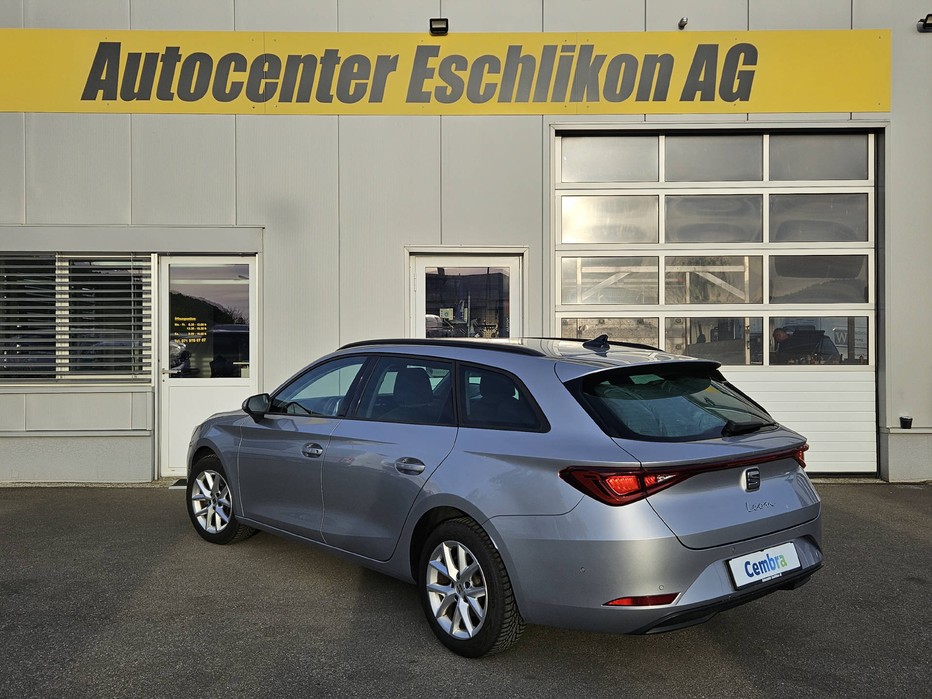 SEAT Leon ST 2.0 TDI Style DSG* Navi * Abstandsregeltempomat ACC *-image-6
