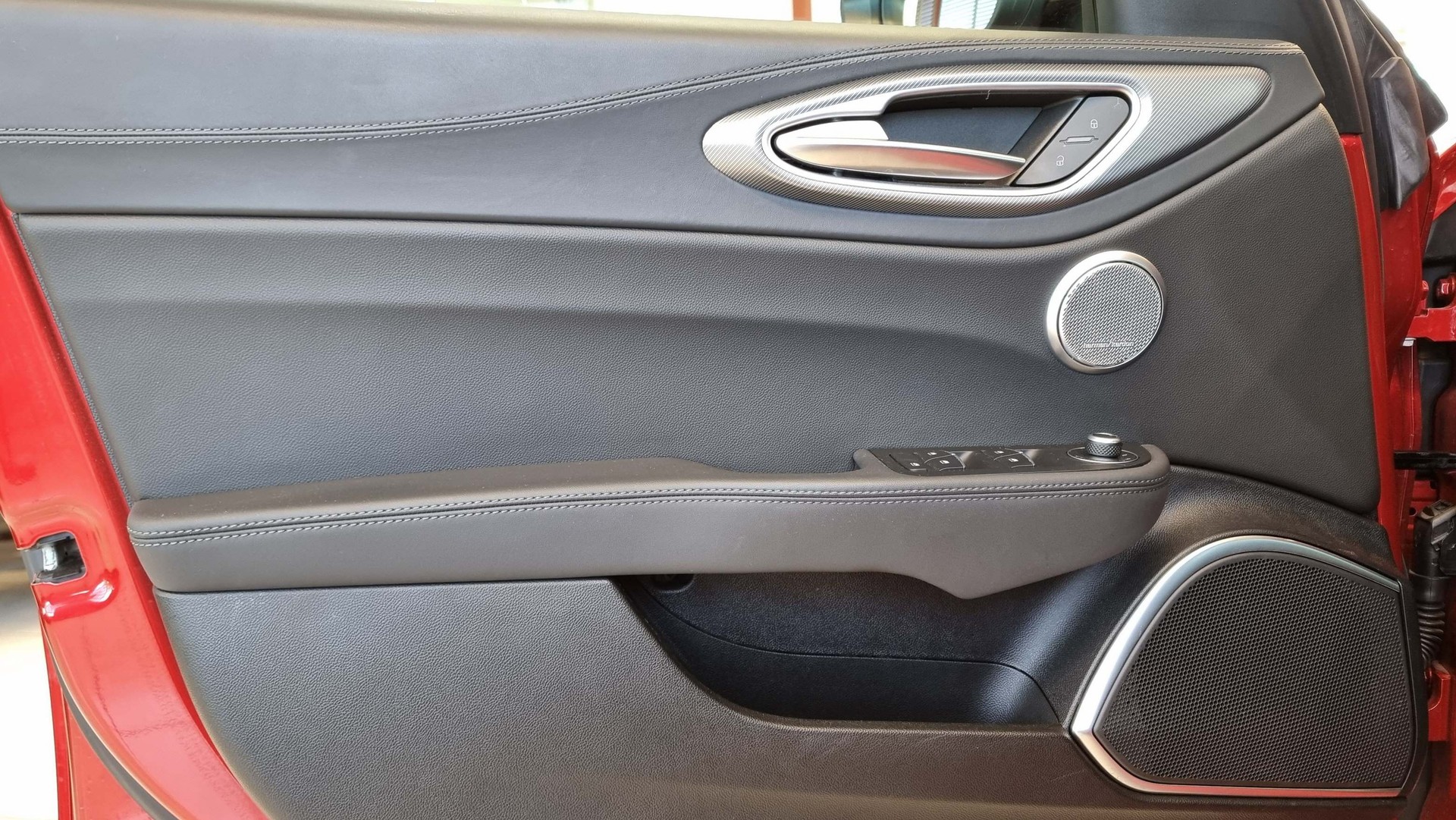 ALFA ROMEO Giulia 2.0 Q4 Veloce Premium Sky-image-8