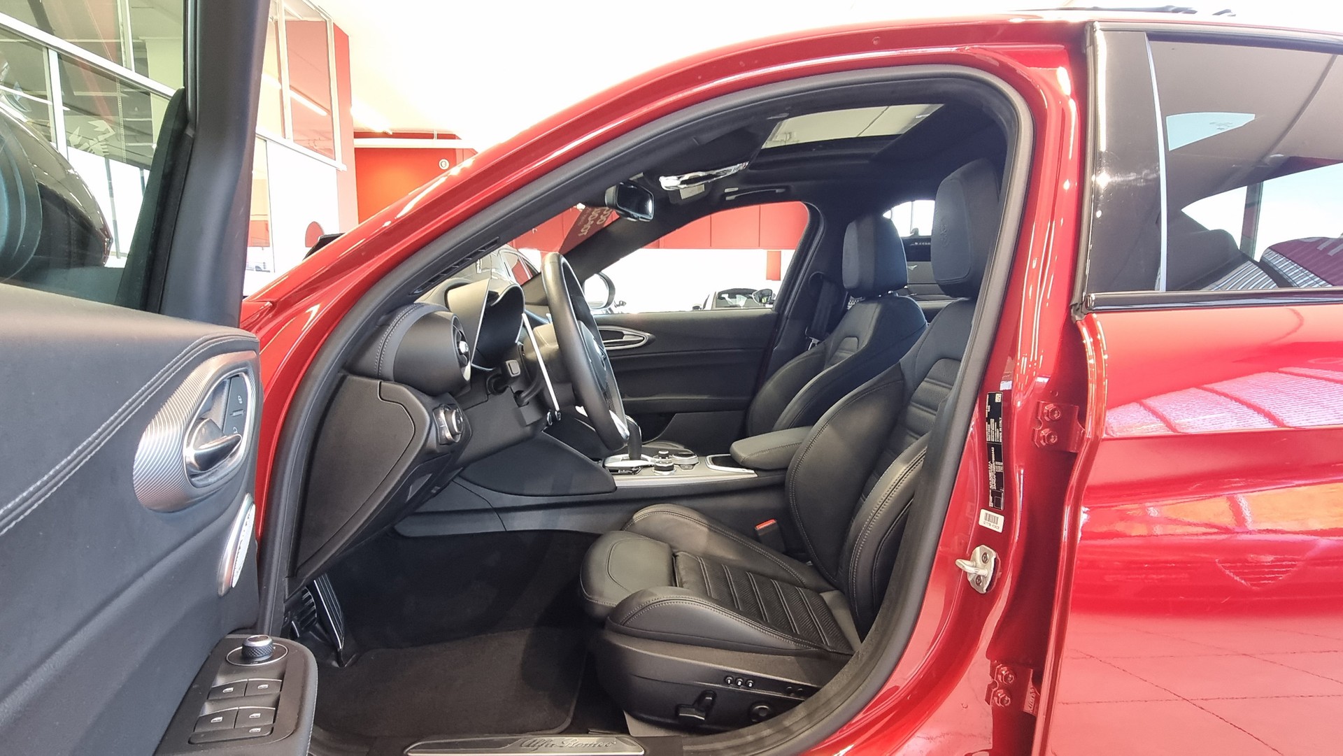ALFA ROMEO Giulia 2.0 Q4 Veloce Premium Sky-image-19