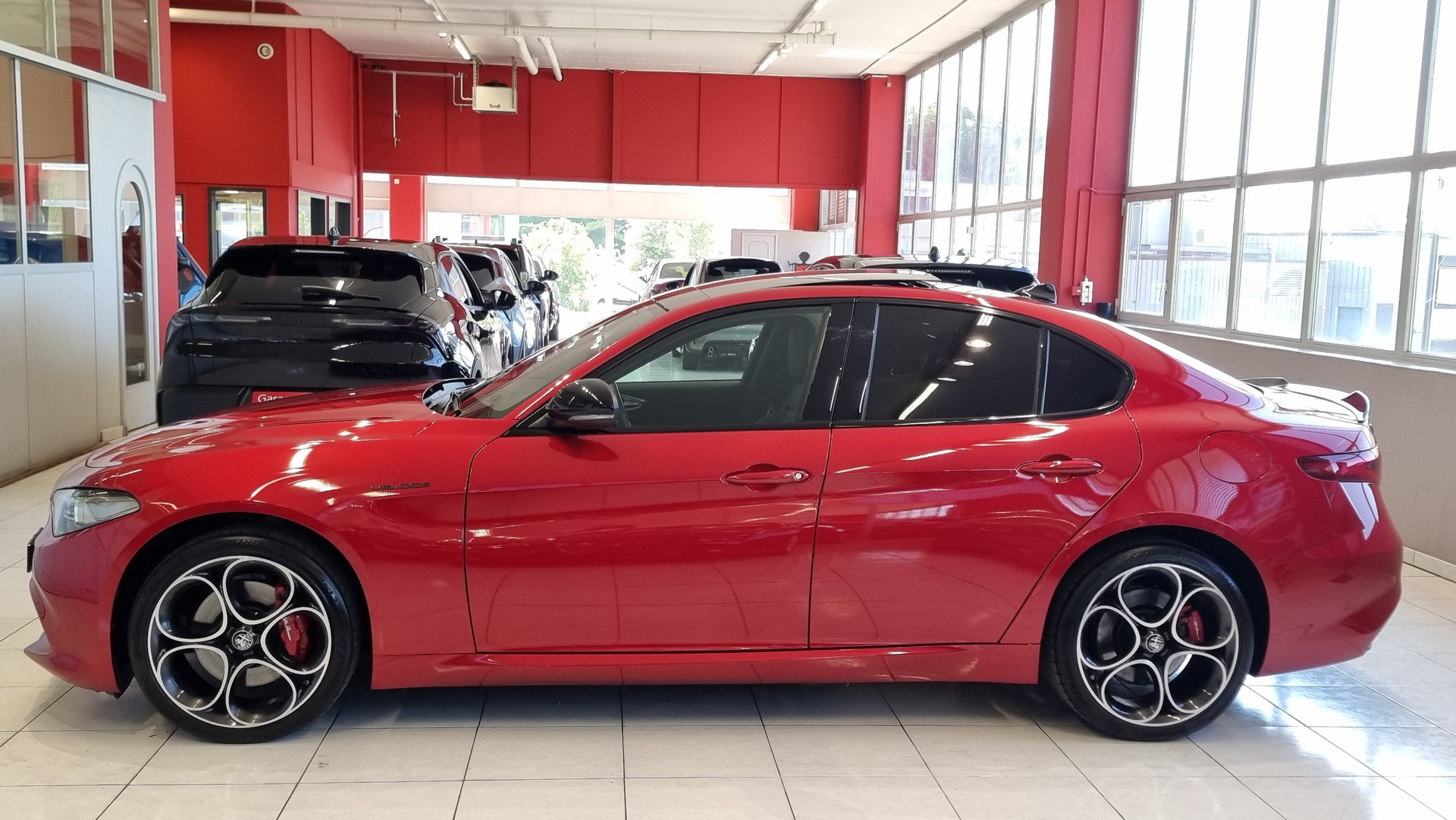ALFA ROMEO Giulia 2.0 Q4 Veloce Premium Sky-showroom-element-2