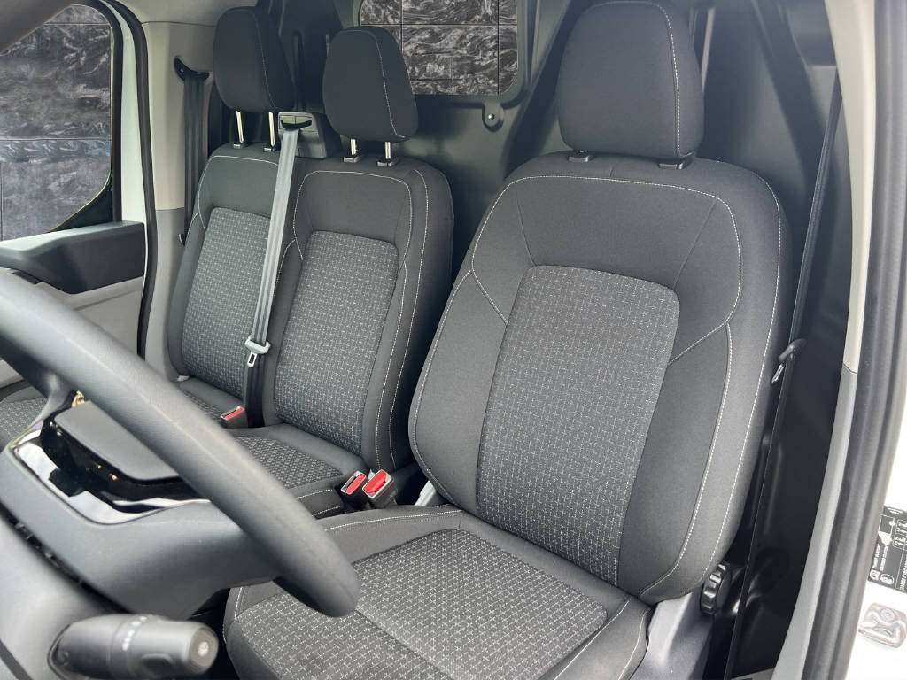 FORD E-Transit C Van 320 L1 Trend-image-7