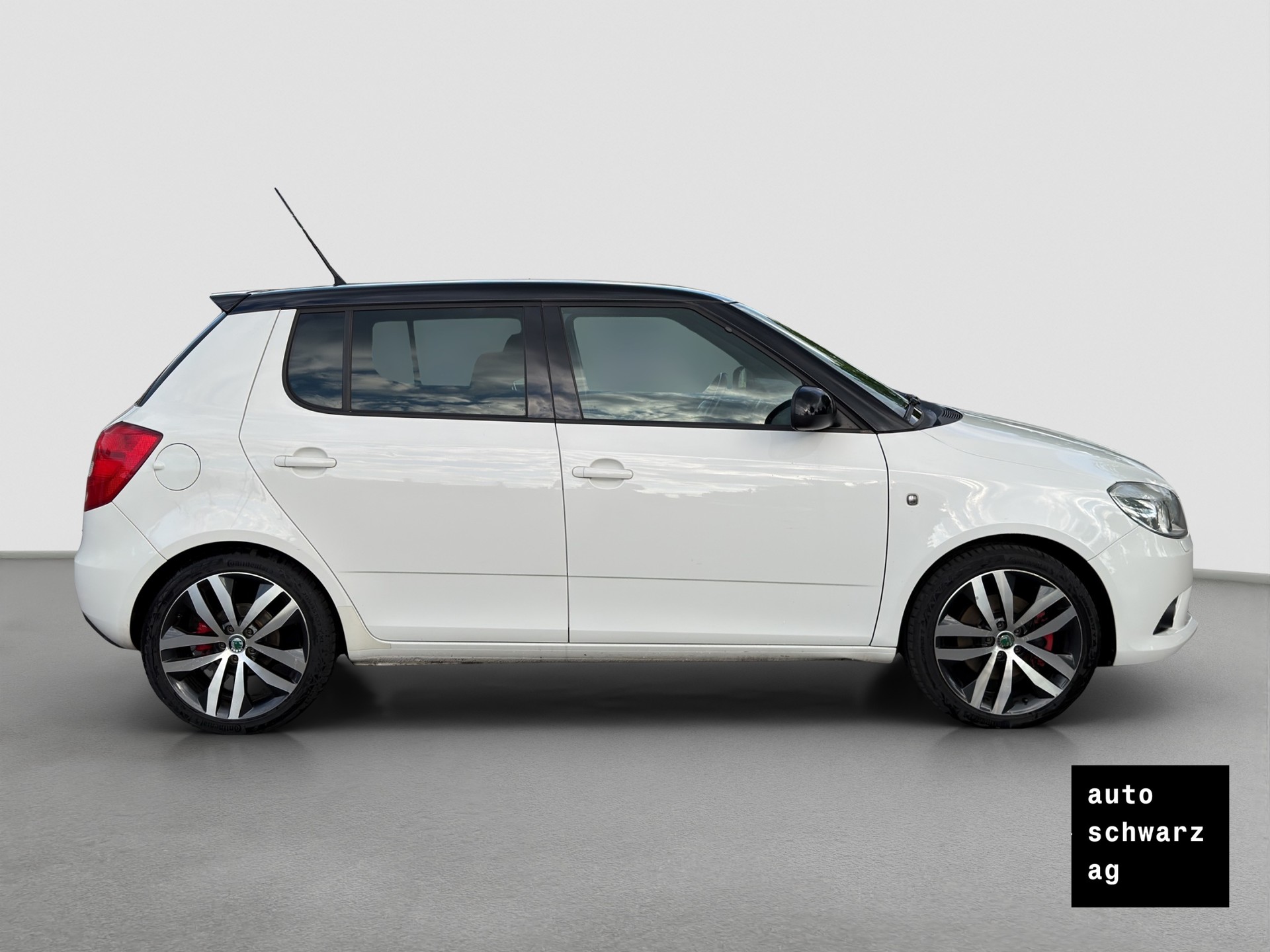 SKODA Fabia 1.4 TSI RS DSG-showroom-element-3