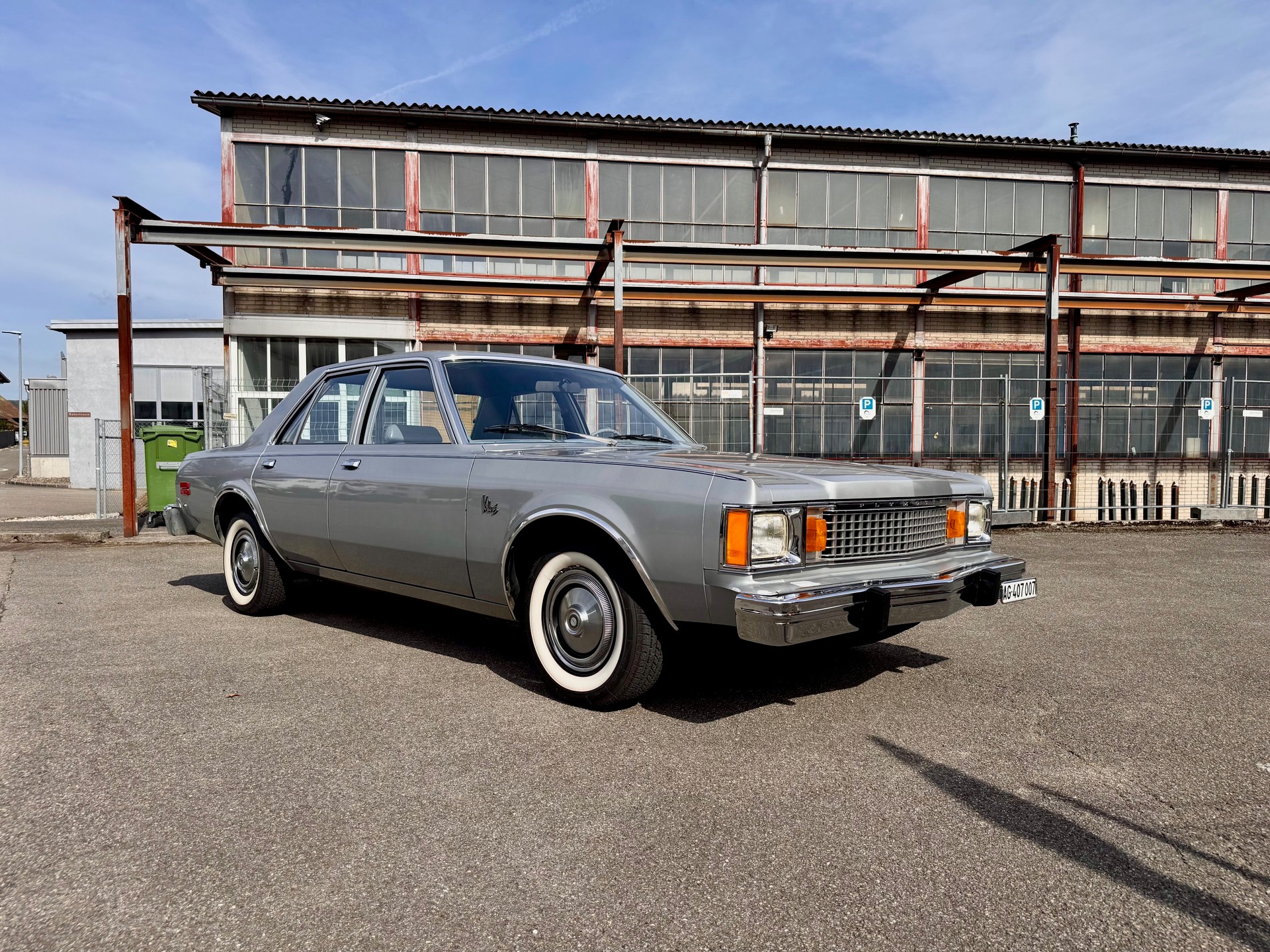 PLYMOUTH Volaré