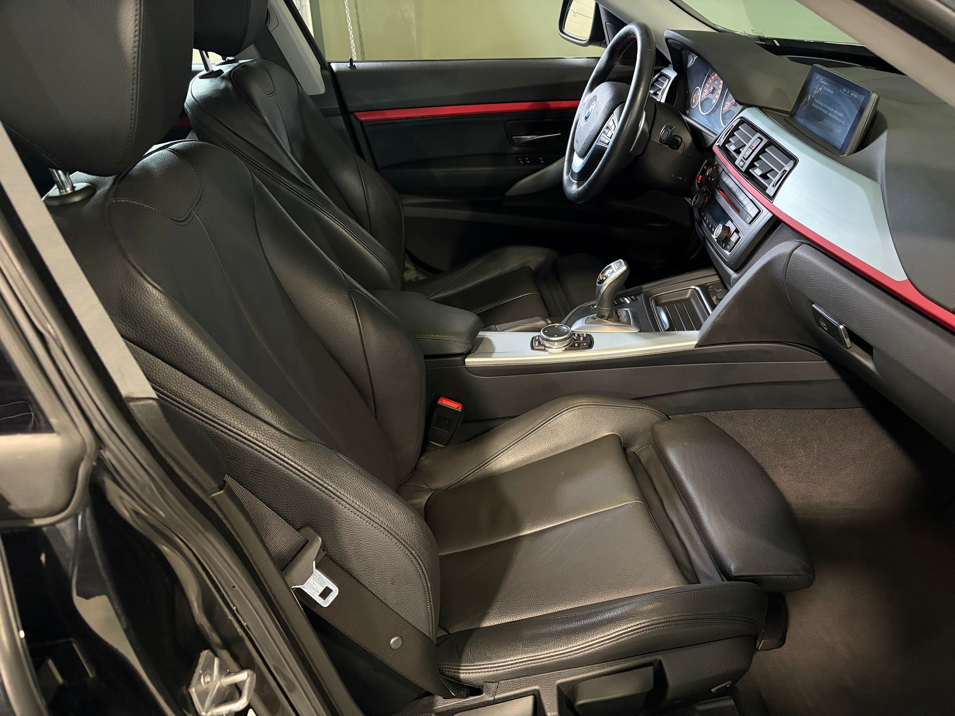 BMW 328i GT xDrive Sport Line Steptronic*CH-Fahrzeug*Ab MFK*-image-6