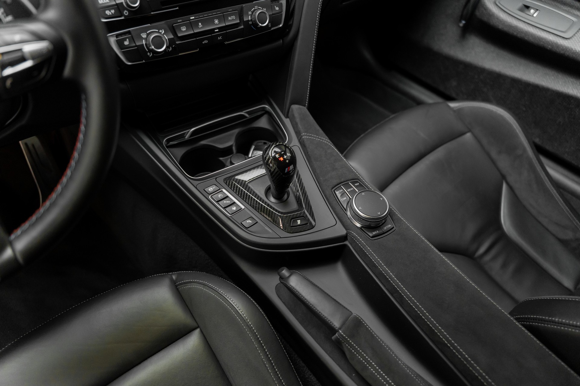 BMW M4 Coupé CS DKG-image-10
