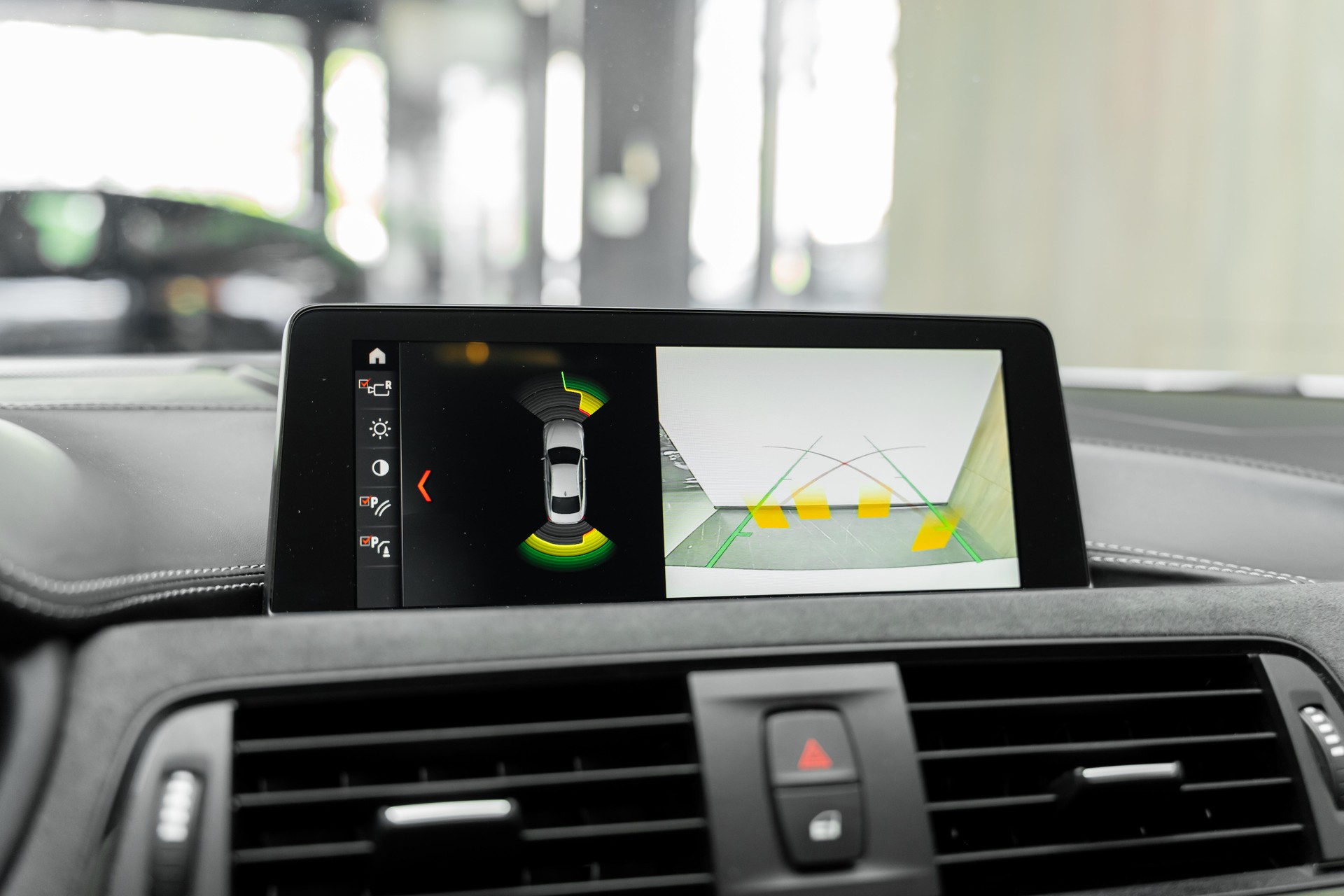 BMW M4 Coupé CS DKG-image-9